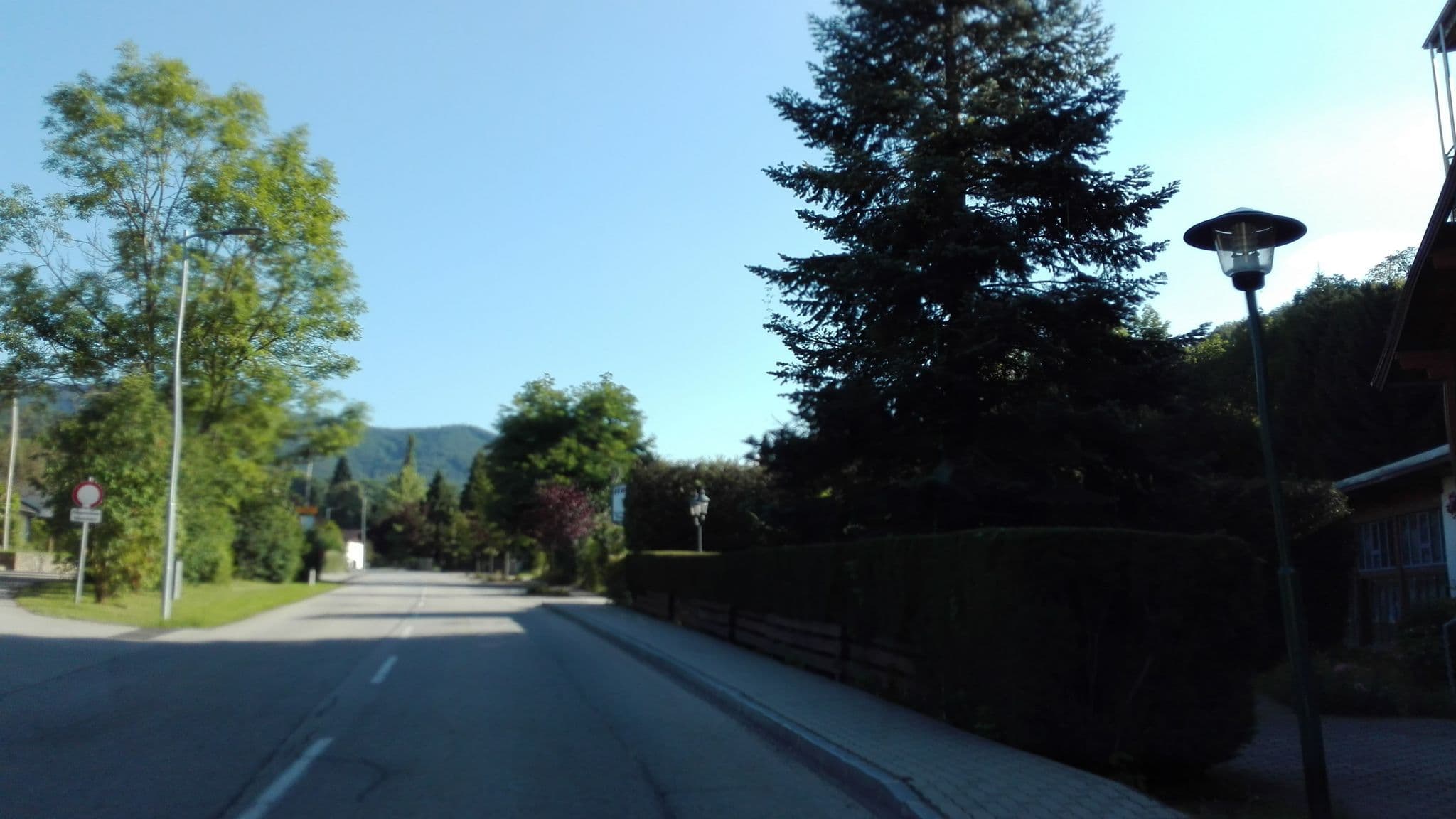 Street view near Hotel zur Post GmbH & Co, Hinterleiten — © suriv (CC BY-SA · Mapillary)