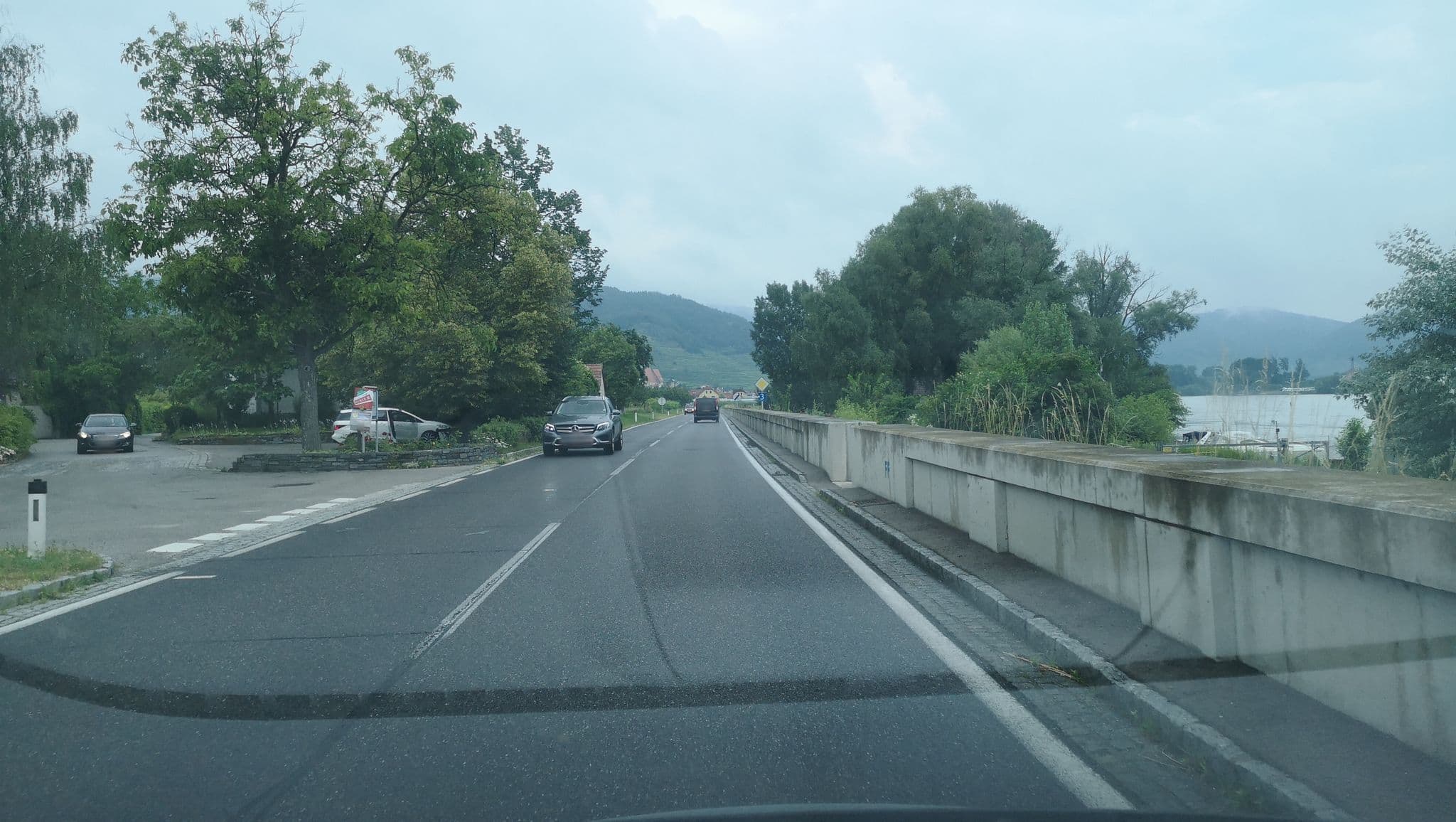 Street view near Weingut Josef Jamek GmbH, Spitz — © schu_r (CC BY-SA · Mapillary)