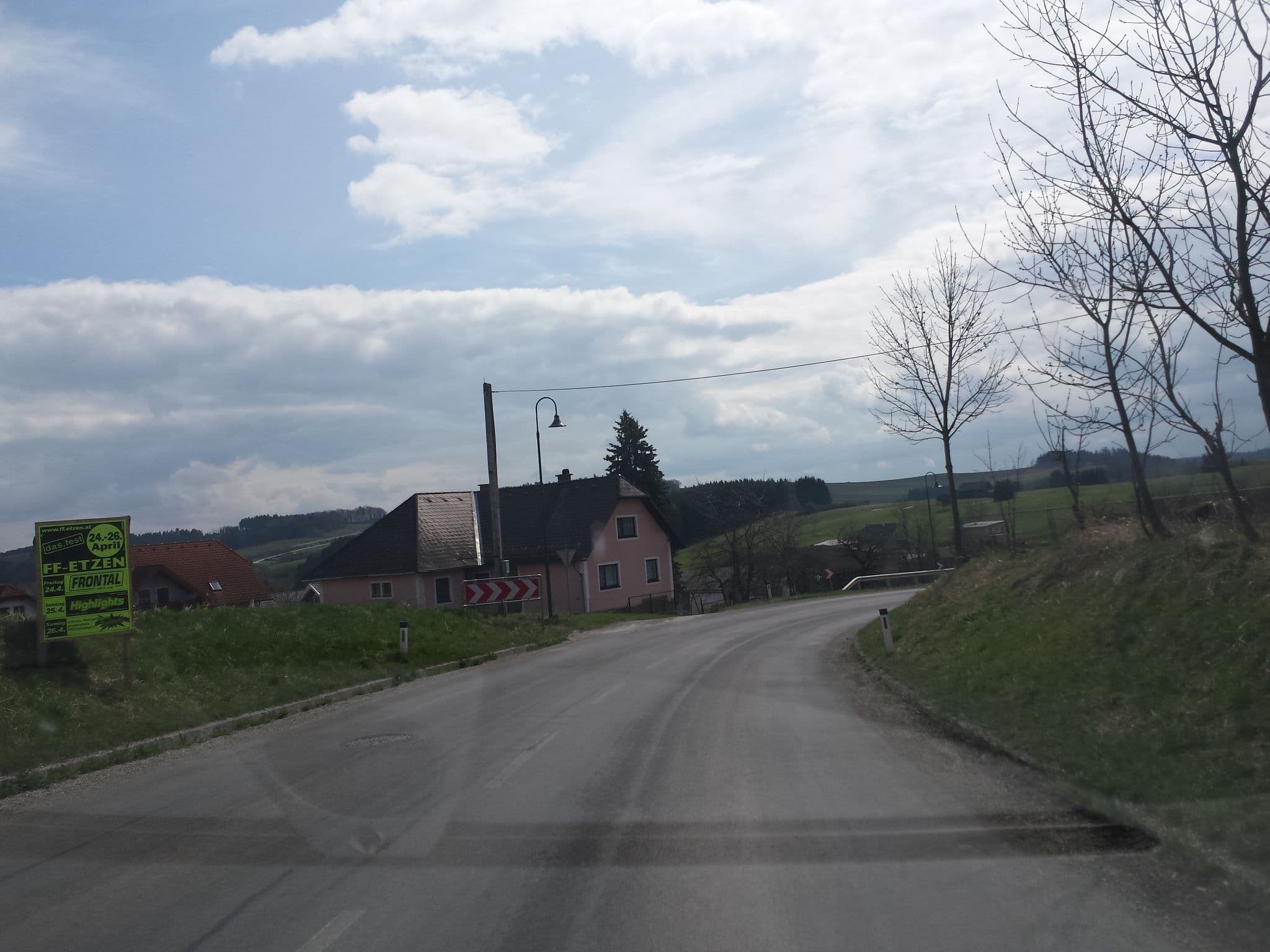 Street view near Strohmayerhof, Gföhl — © rudolfmayer (CC BY-SA · Mapillary)