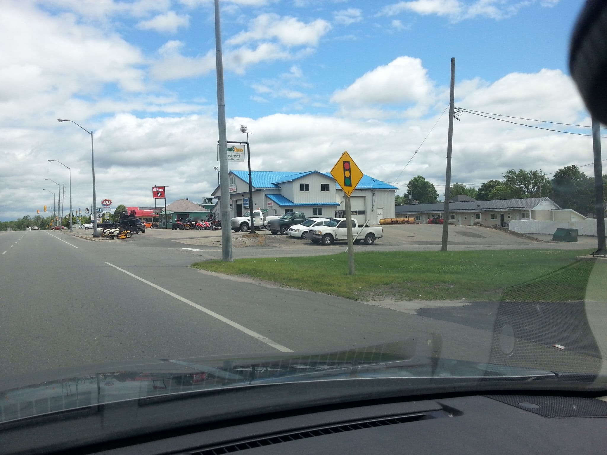 Street view near Perth Plaza Inn & Suites, Perth — © rps333 (CC BY-SA · Mapillary)
