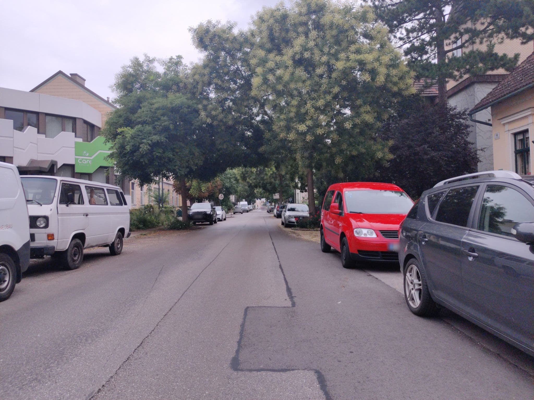 Street view near Linke Gert, Tulln — © aceini (CC BY-SA · Mapillary)