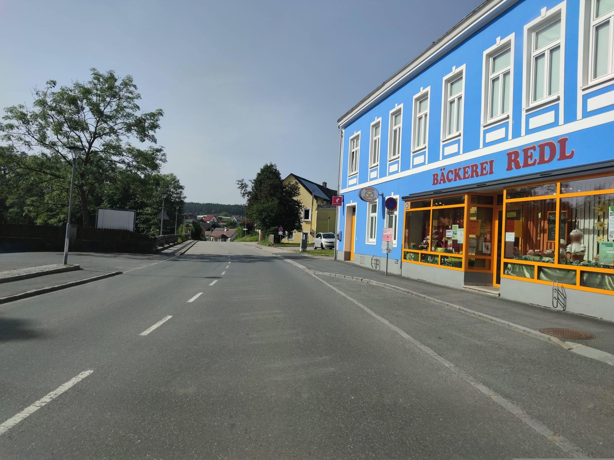 Street view near Hotel-Restaurant, Heidenreichstein — © martinpoljak (CC BY-SA · Mapillary)
