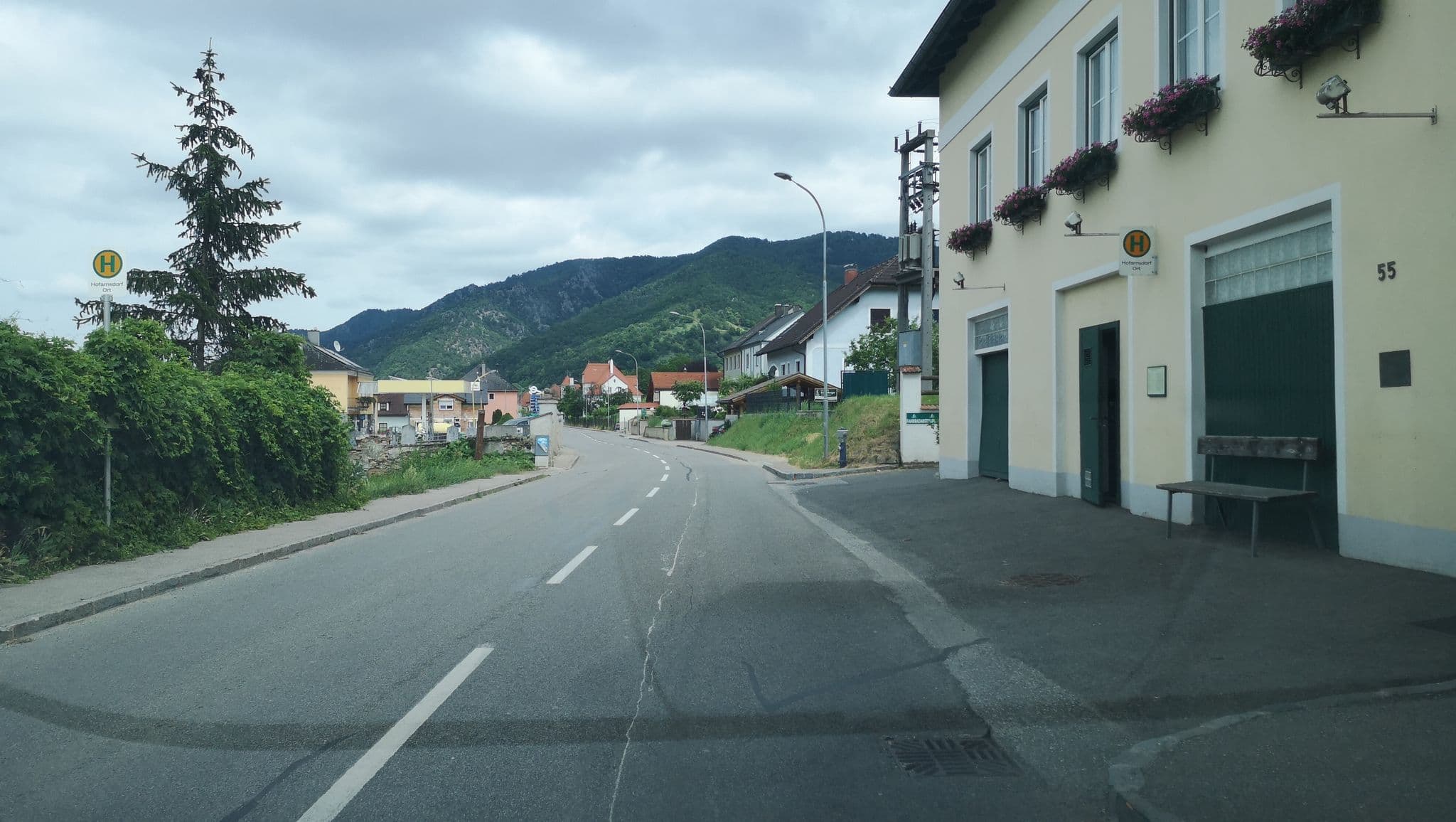 Street view near Gasthof z Wachau, Spitz — © schu_r (CC BY-SA · Mapillary)