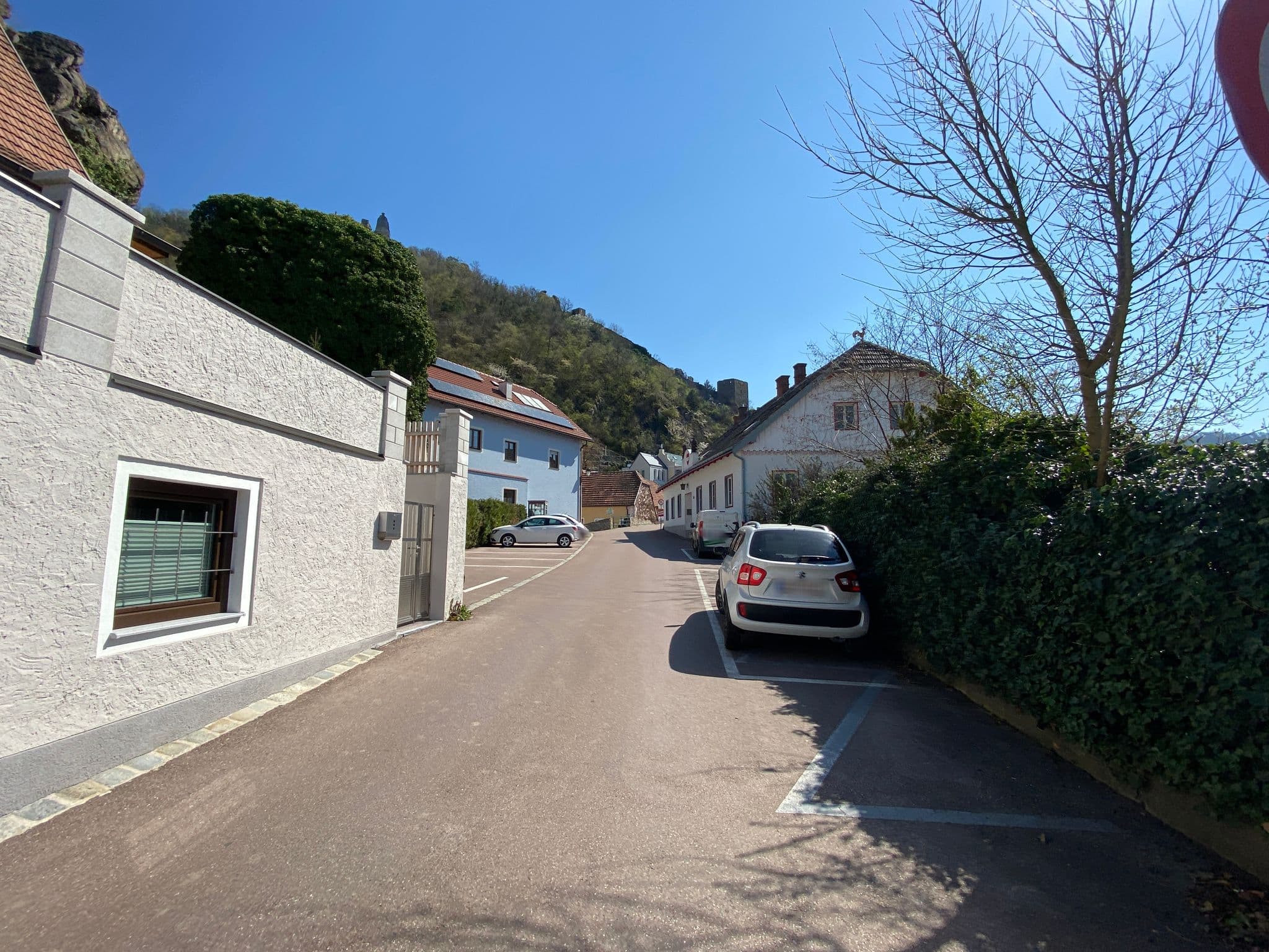 Street view near Gästezimmer Weixelbaum Christine, Mautern — © trailscout (CC BY-SA · Mapillary)