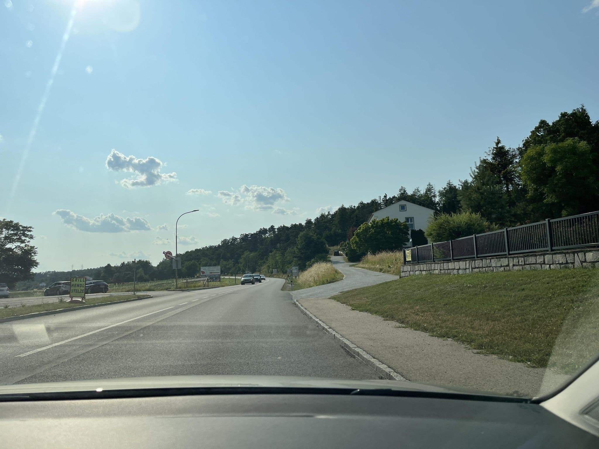 Street view near Gasthaus Wild - Inh. Sascha Schmiedl, Horn — © sgnak (CC BY-SA · Mapillary)