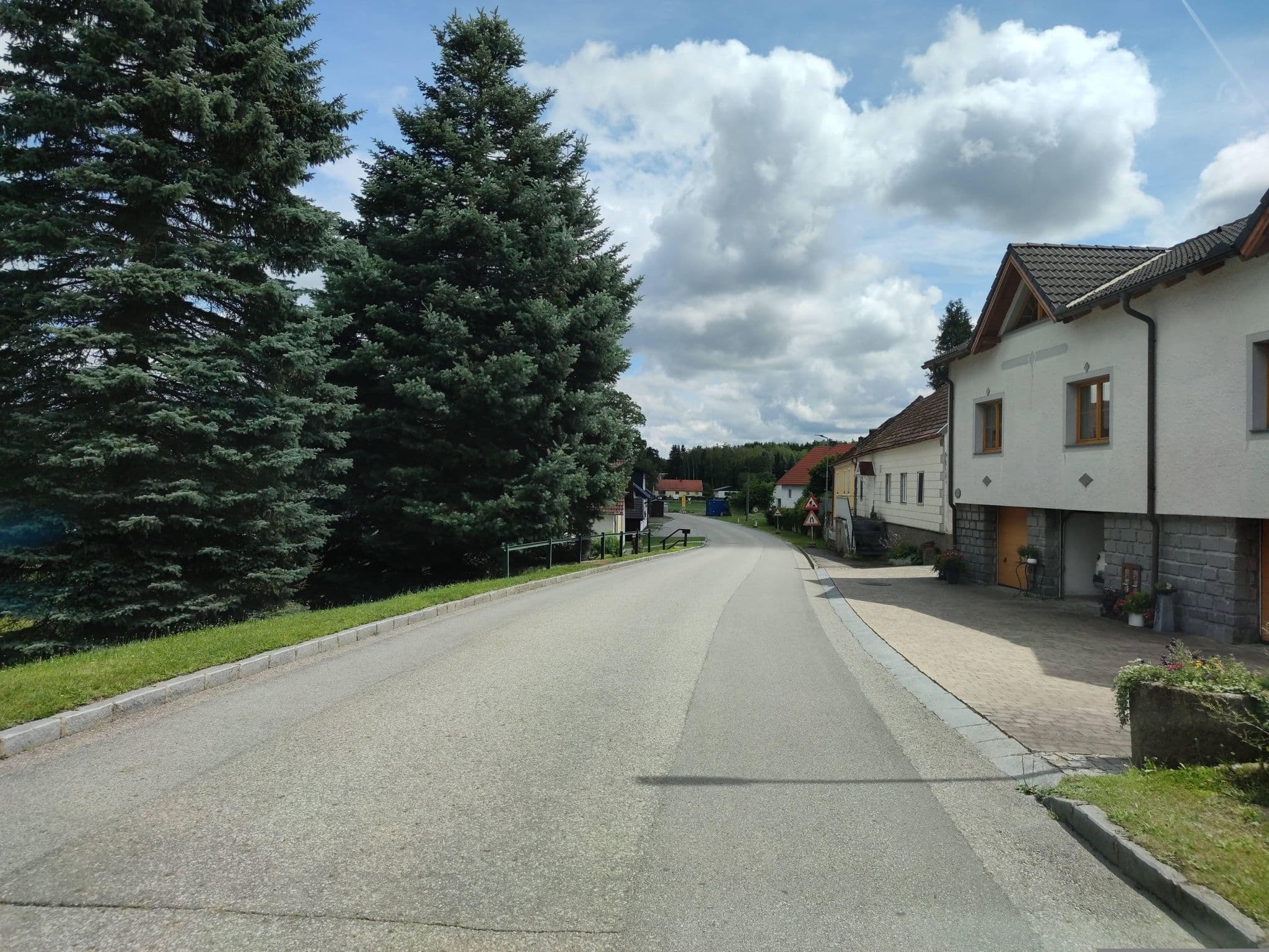 Street view near Gasthaus zur Post, Schrems — © martinpoljak (CC BY-SA · Mapillary)