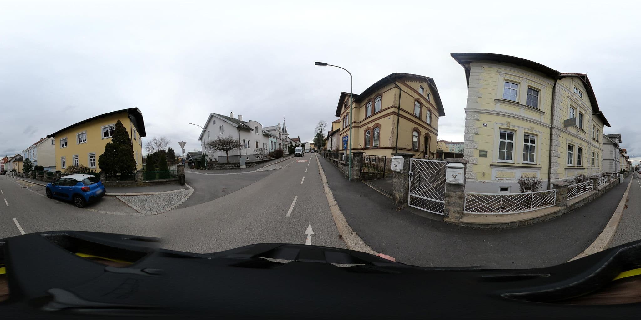 Street view near Schloss Gmünd & Residenz Royal, Gmünd — © komobile (CC BY-SA · Mapillary)