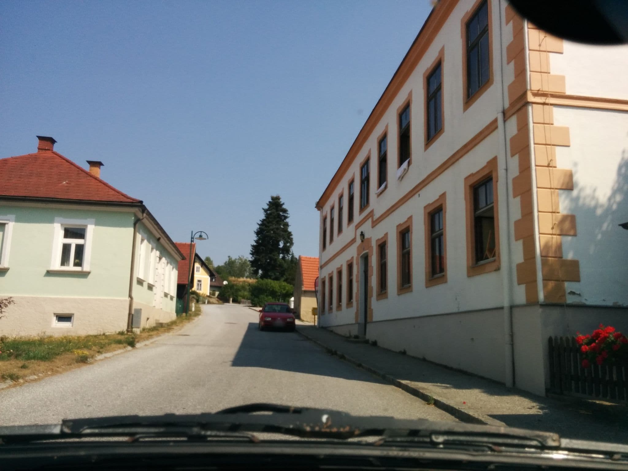 Street view near Schloß Wetzlas Verwaltungs- u BetriebsgesmbH, Allentsteig — © mapper_07 (CC BY-SA · Mapillary)