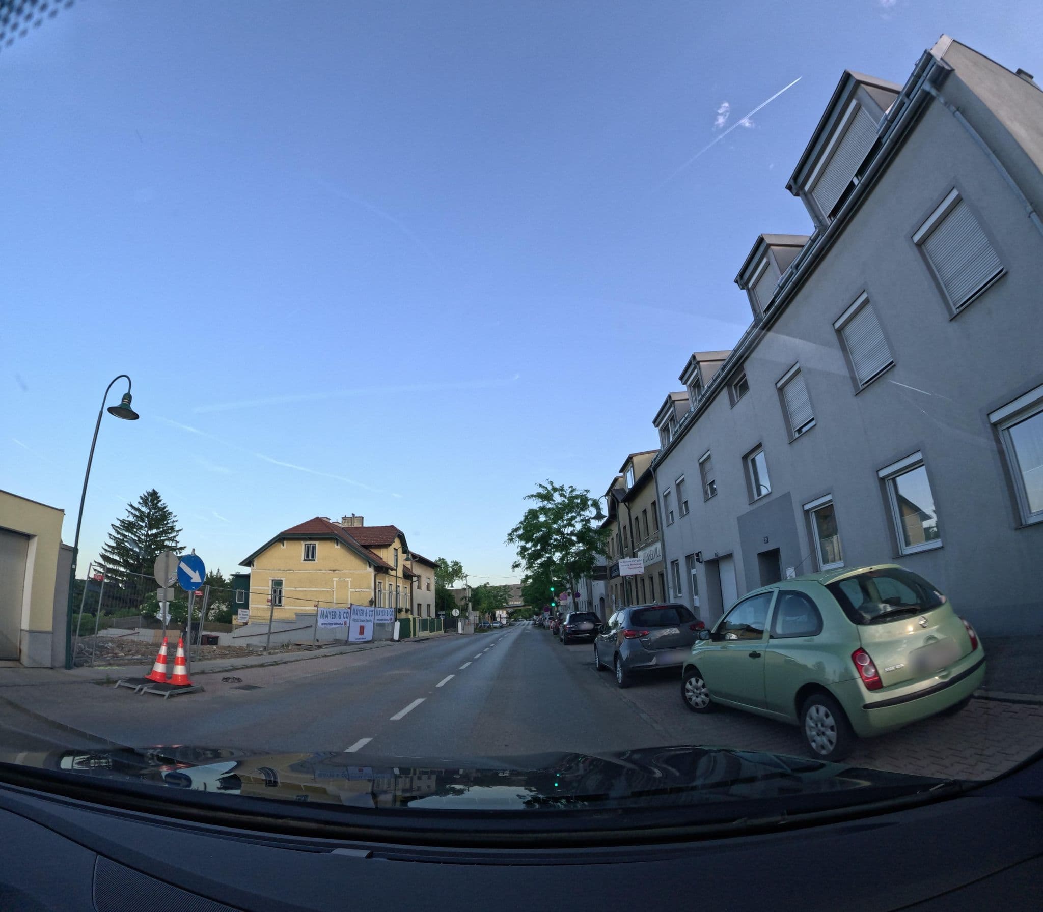 Street view near Andreas und Franz Hlavacek GmbH, Perchtoldsdorf — © erias (CC BY-SA · Mapillary)