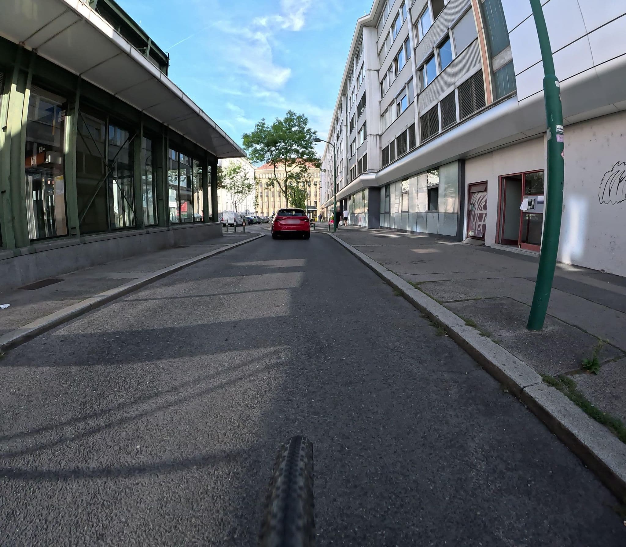 Street view near König City Rooms, Meidling — © erias (CC BY-SA · Mapillary)