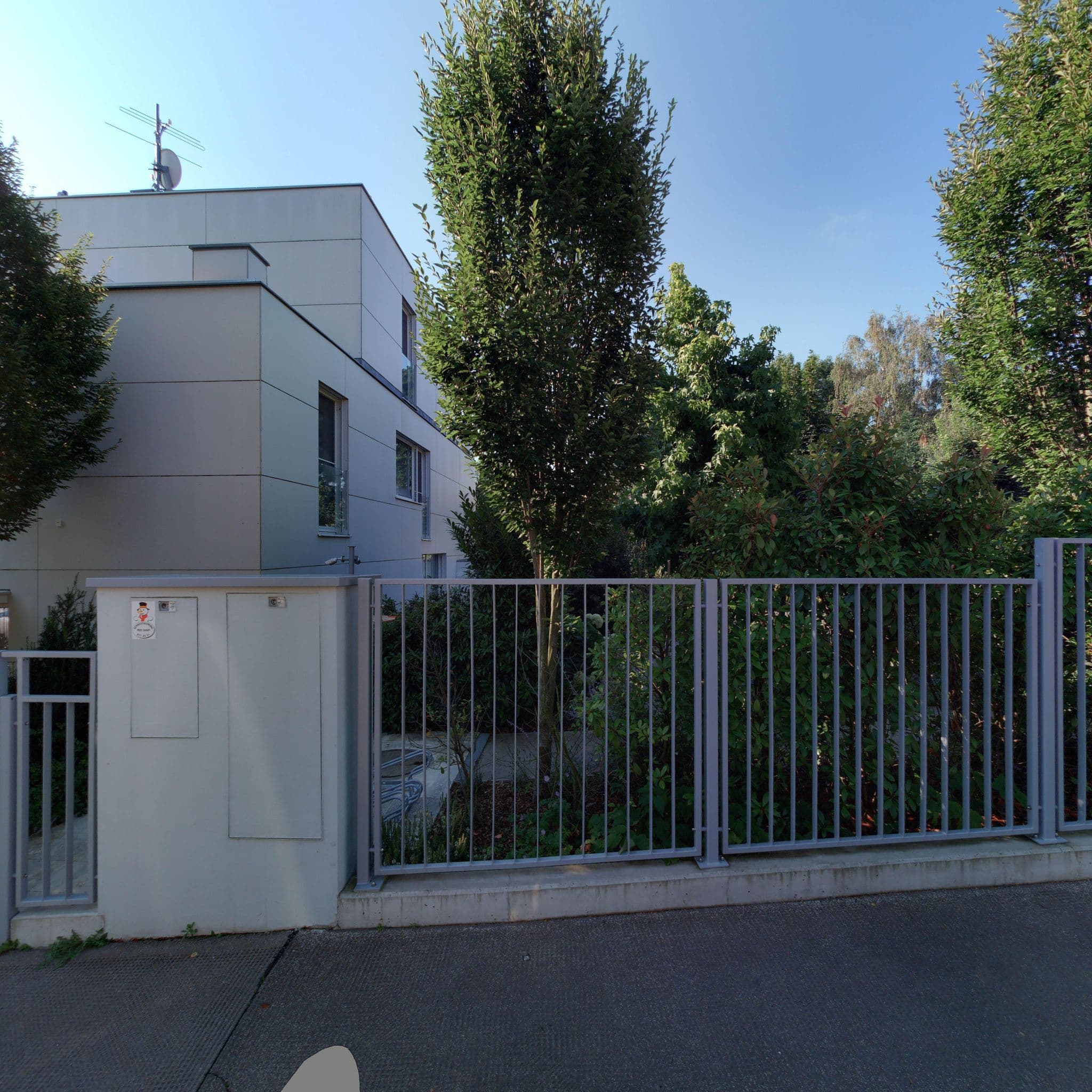 Street view near Vakantiehuis Hietzing, Hietzing — © eliasgander (CC BY-SA · Mapillary)