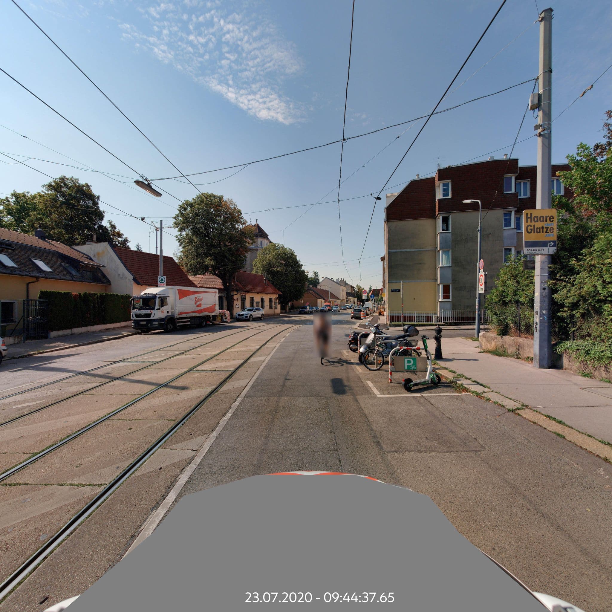 Street view near Goldene Spinne, Hietzing — © eliasgander (CC BY-SA · Mapillary)