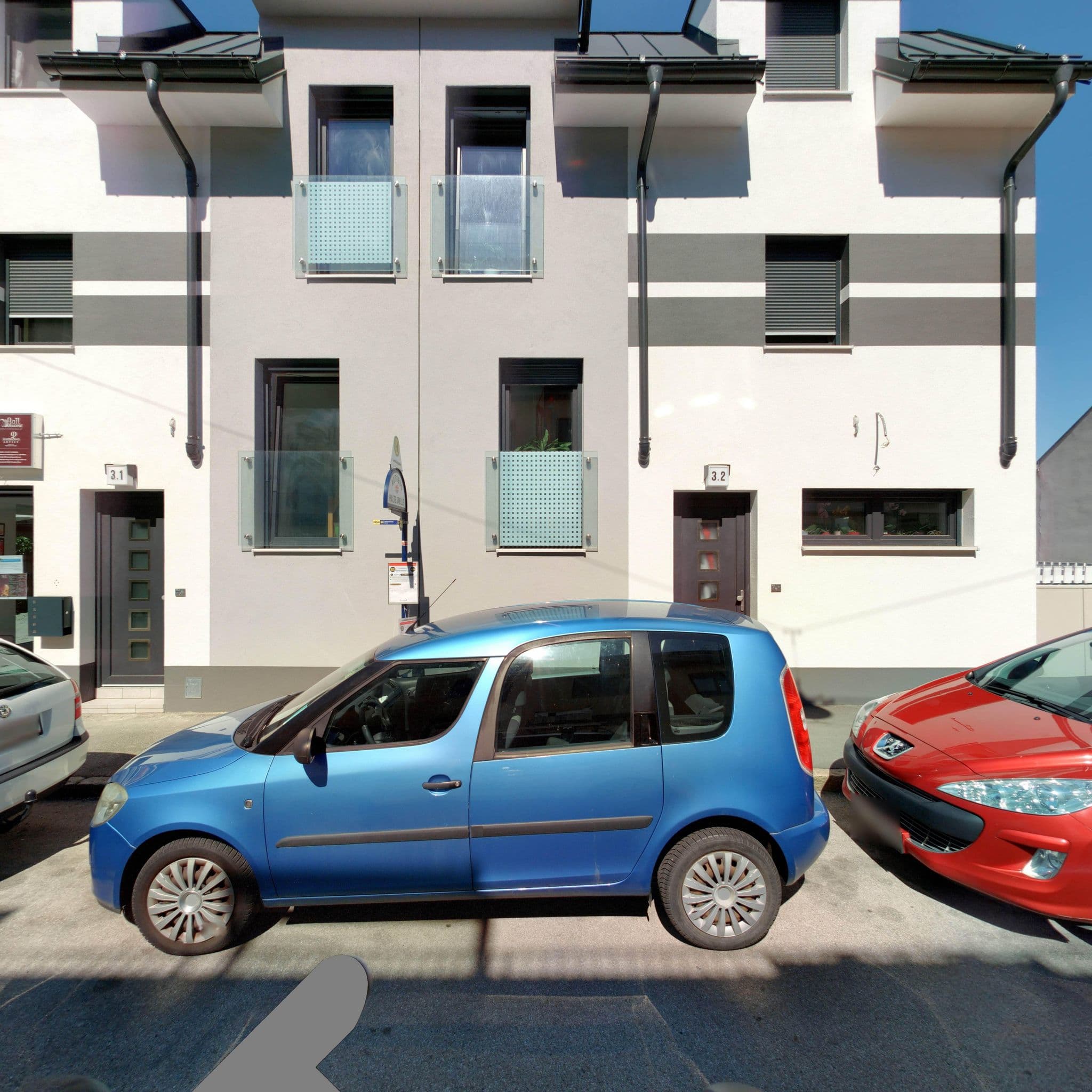 Street view near Carelle & Korn OG, Vösendorf — © eliasgander (CC BY-SA · Mapillary)