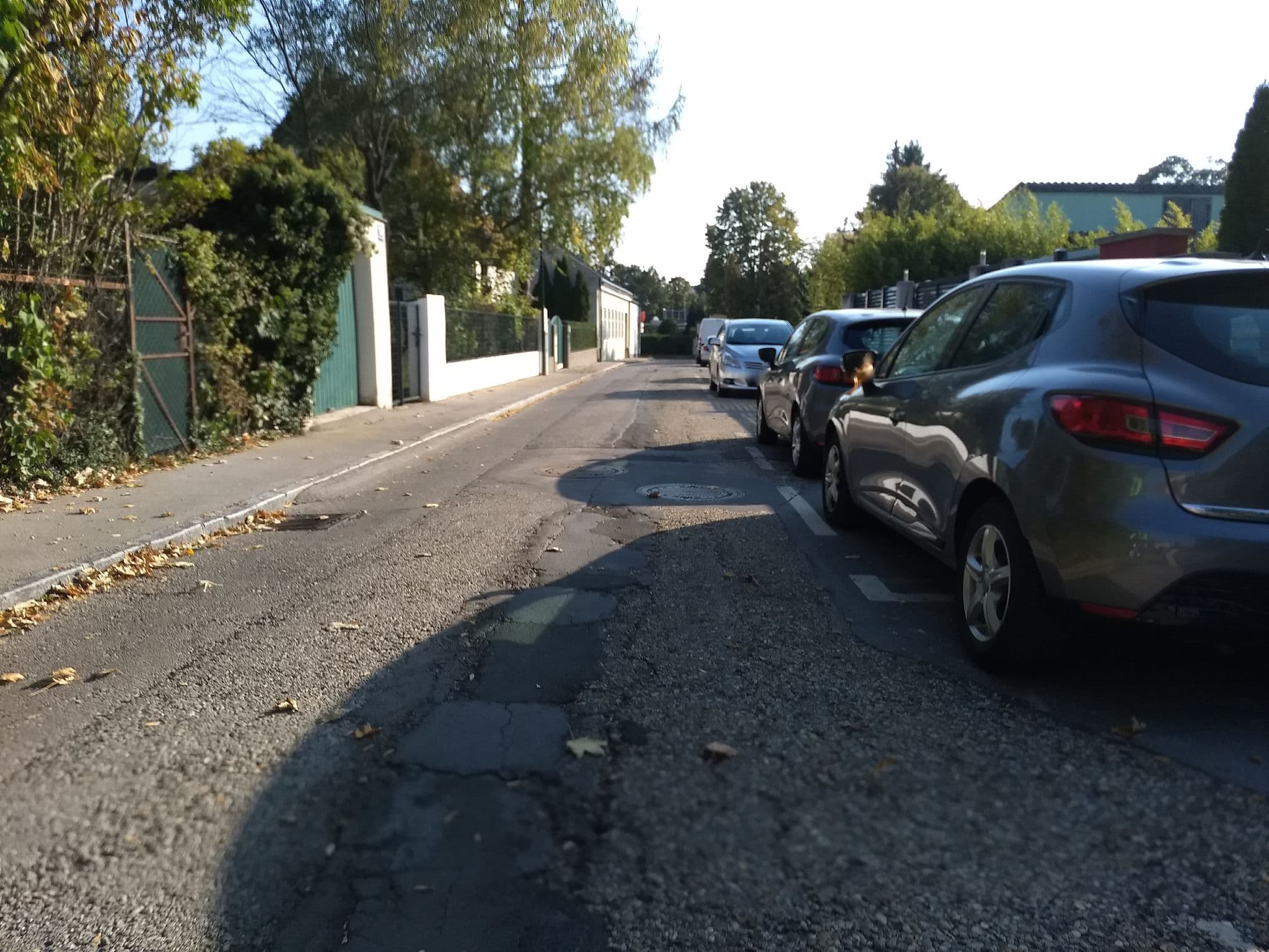 Street view near Haus in Perchtoldsdorf, Perchtoldsdorf — © consens_verkehrsplanung (CC BY-SA · Mapillary)