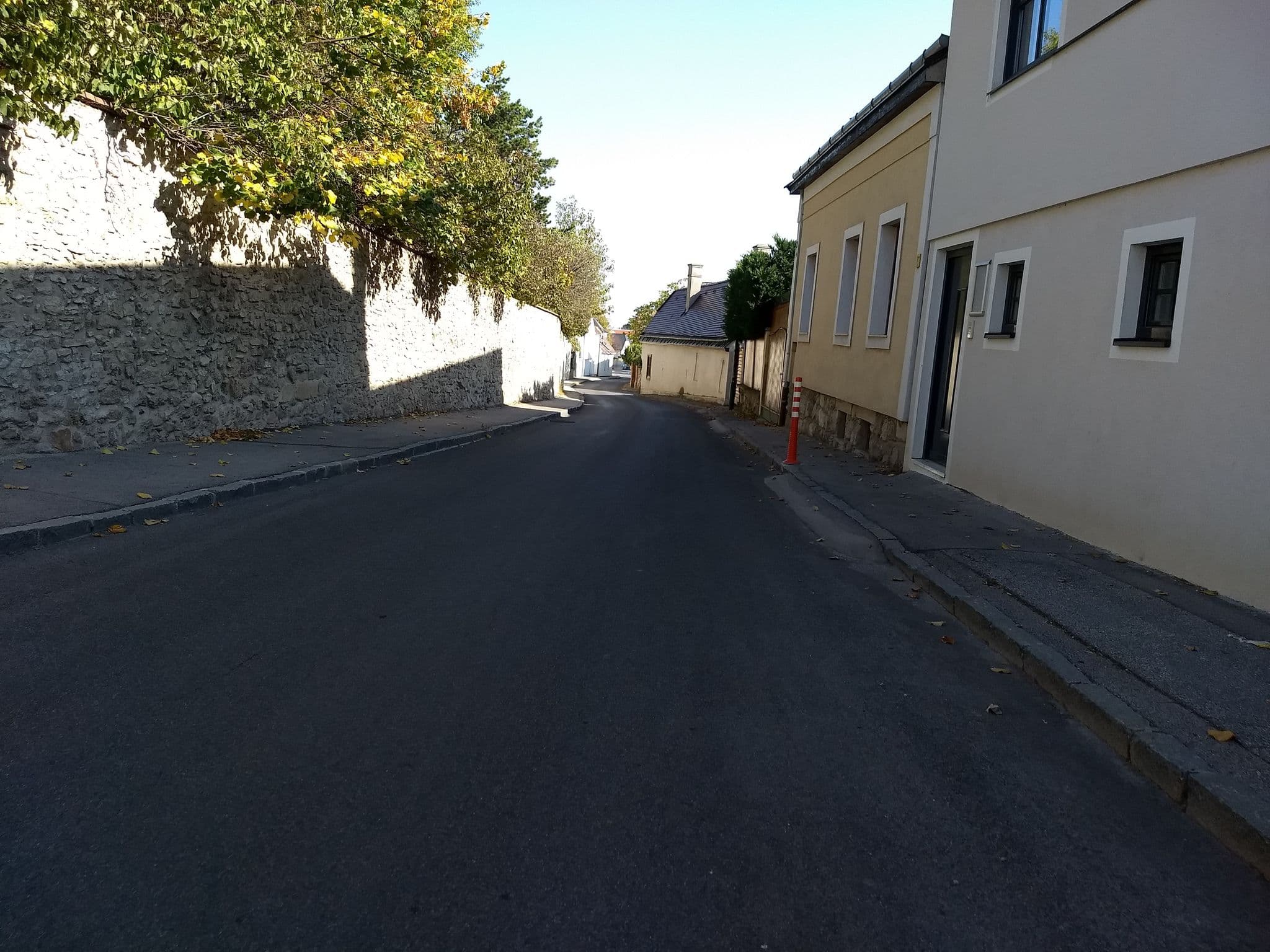 Street view near N.B.S. Hotels & Locations, Perchtoldsdorf — © consens_verkehrsplanung (CC BY-SA · Mapillary)