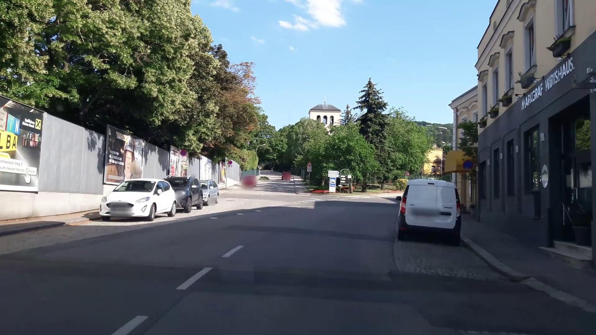 Street view near Hotel Höhenstrasse, Klosterneuburg — © stefan147 (CC BY-SA · Mapillary)