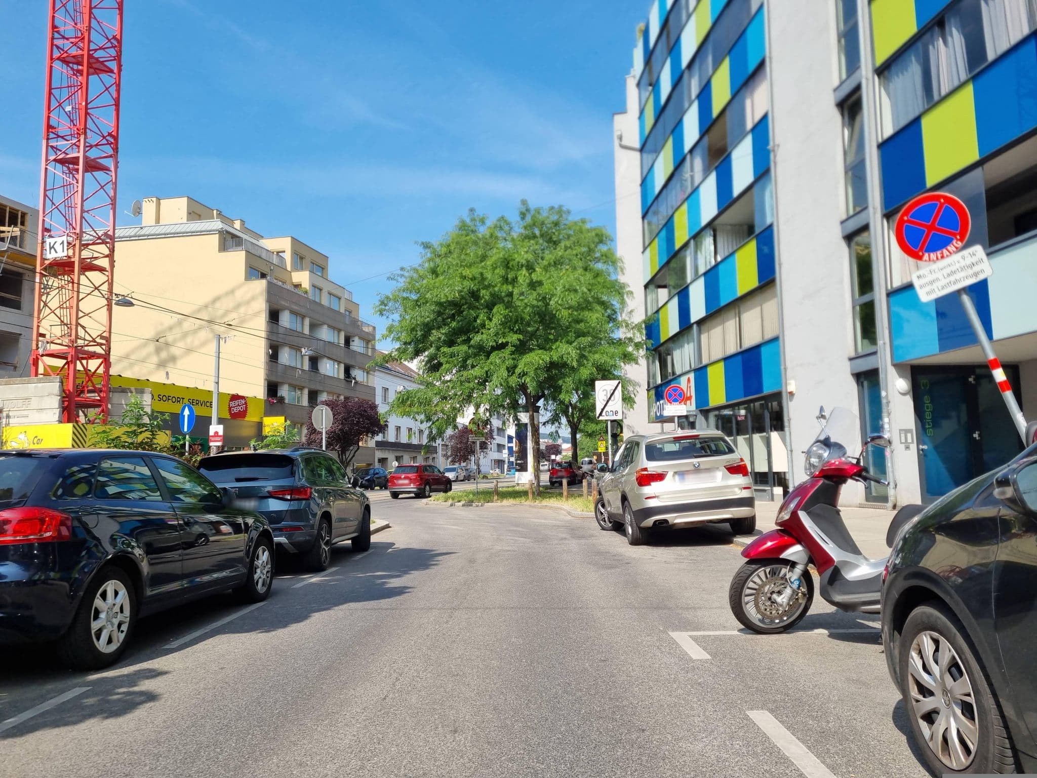 Street view near Room 117, Hietzing — © starfury (CC BY-SA · Mapillary)