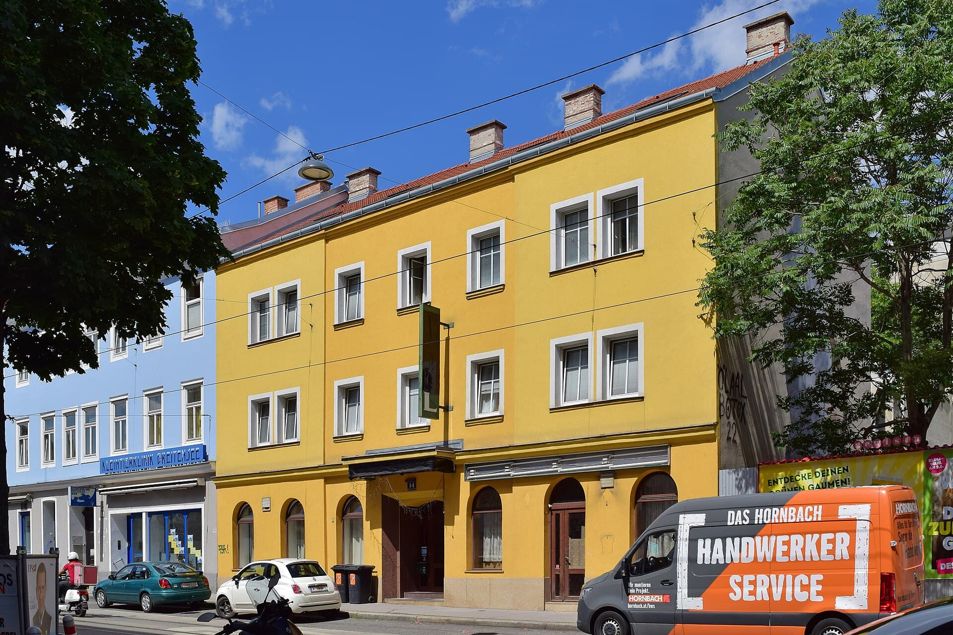 Hotel Fritz Matauschek (via Wikimedia Commons, CC BY-SA 4.0)