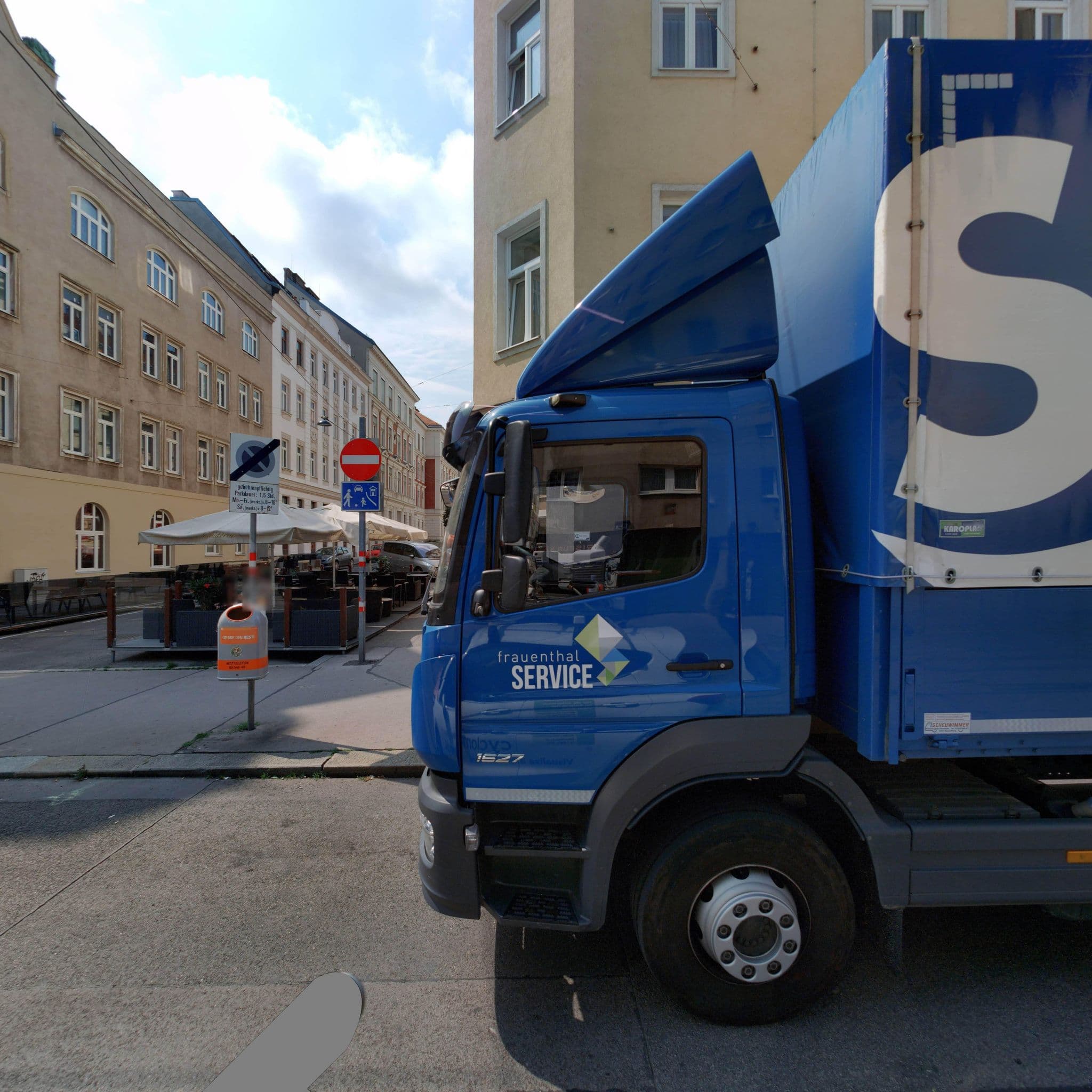 Street view near Vienna Apartments, Ottakring — © eliasgander (CC BY-SA · Mapillary)