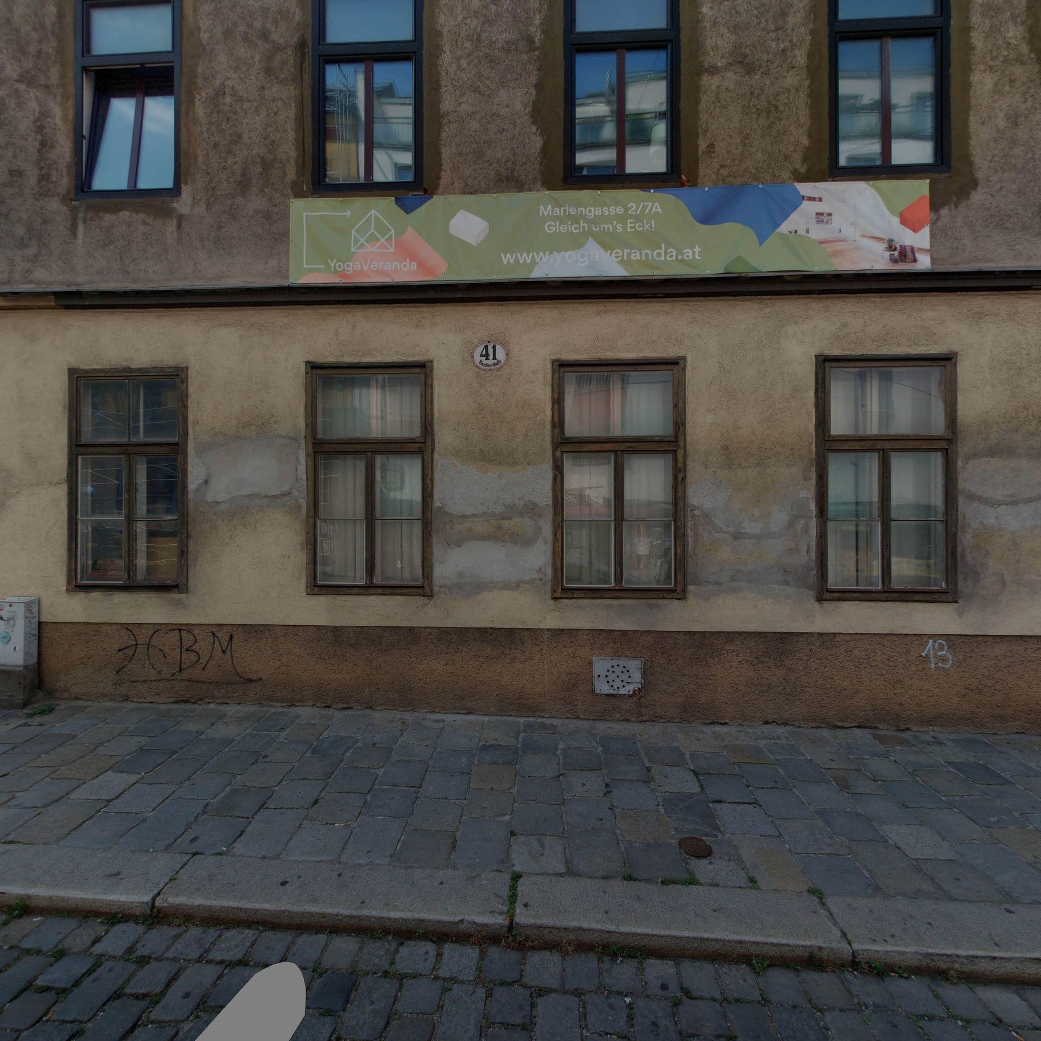 Street view near Appartments Kreiner, Hernals — © eliasgander (CC BY-SA · Mapillary)