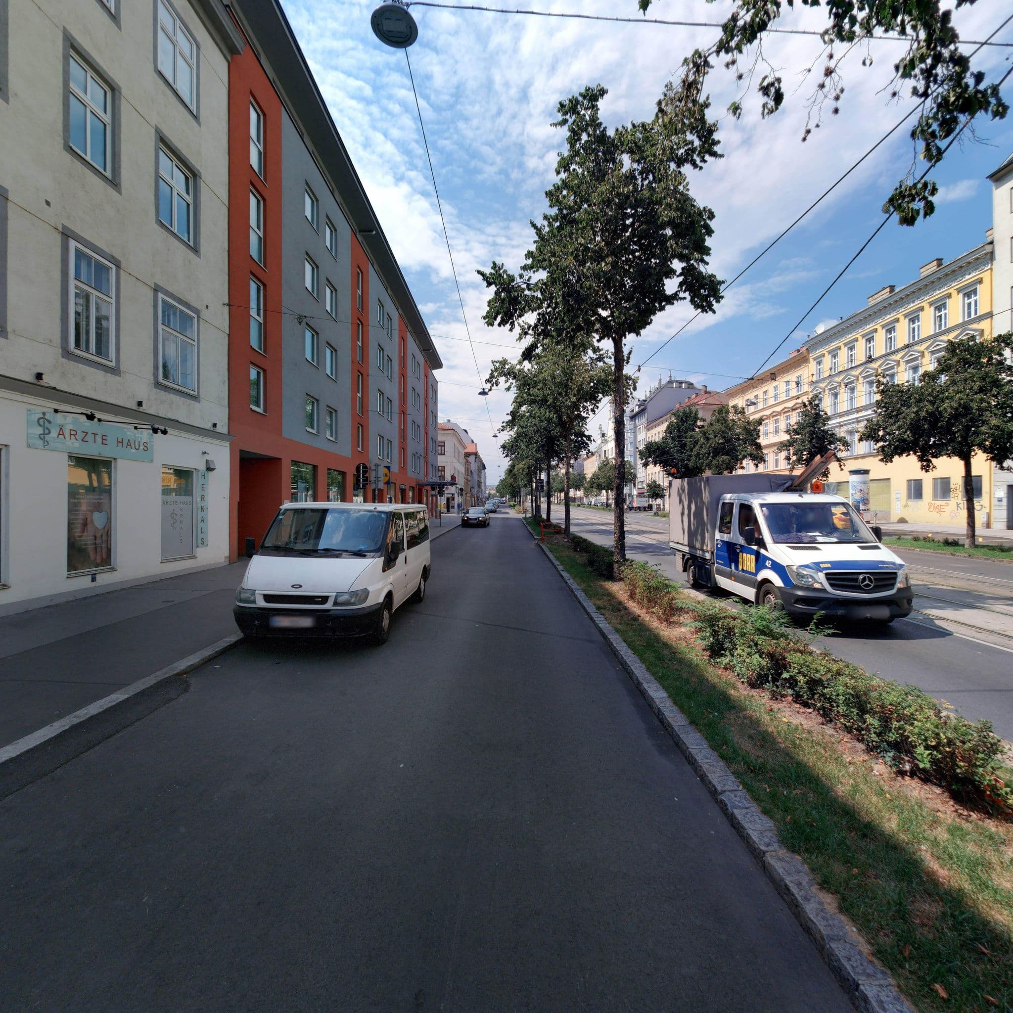 Street view near CheckVienna - Apartment Hernalser Hauptstraße, Hernals — © eliasgander (CC BY-SA · Mapillary)