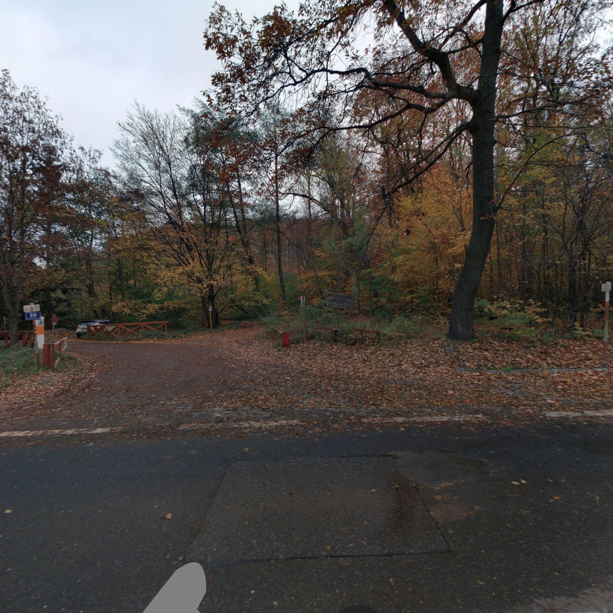 Street view near Kaiserhof Gastronomie- betriebsgmbH, Hernals — © eliasgander (CC BY-SA · Mapillary)