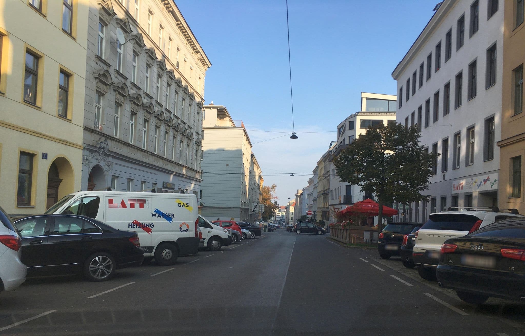Street view near Penthouse Terrassenapartment, Hernals — © istefanos (CC BY-SA · Mapillary)