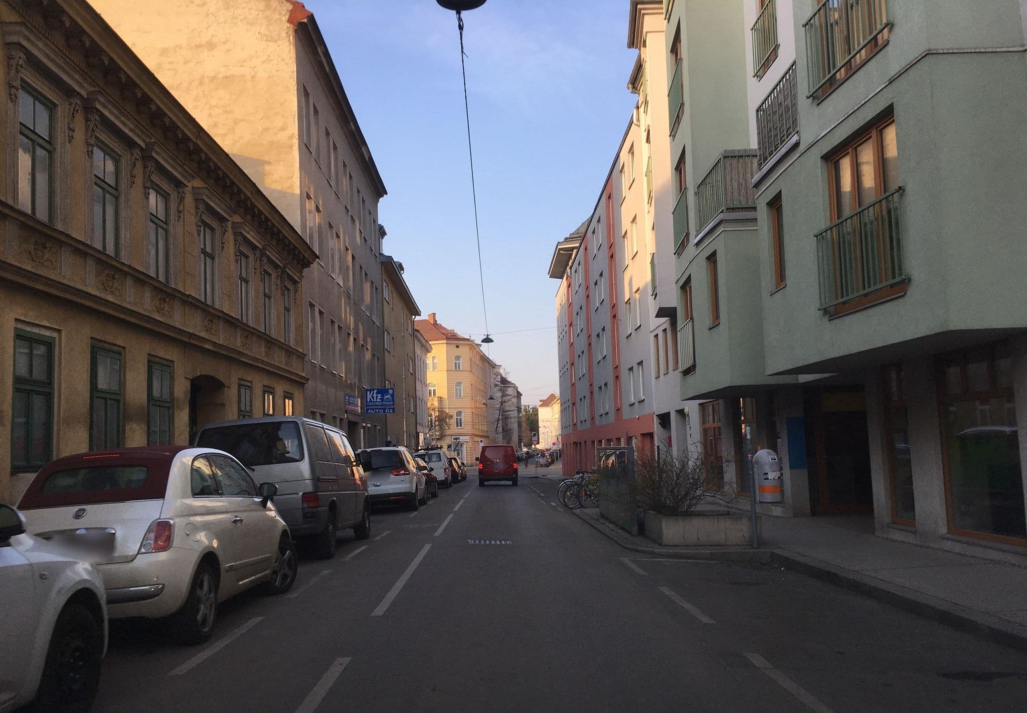 Street view near Room 639, Hernals — © istefanos (CC BY-SA · Mapillary)