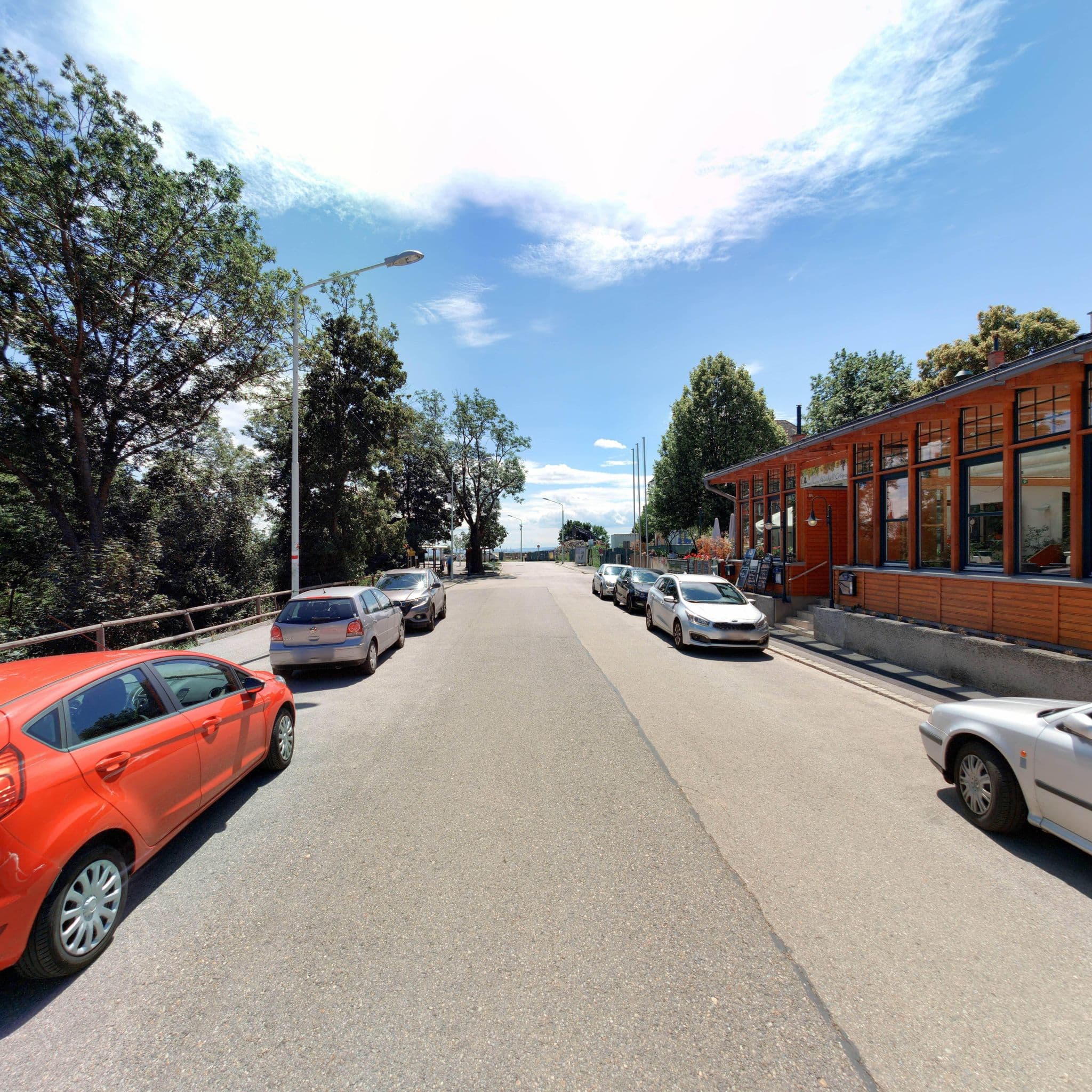 Street view near Marlin Gastro GmbH, Döbling — © eliasgander (CC BY-SA · Mapillary)