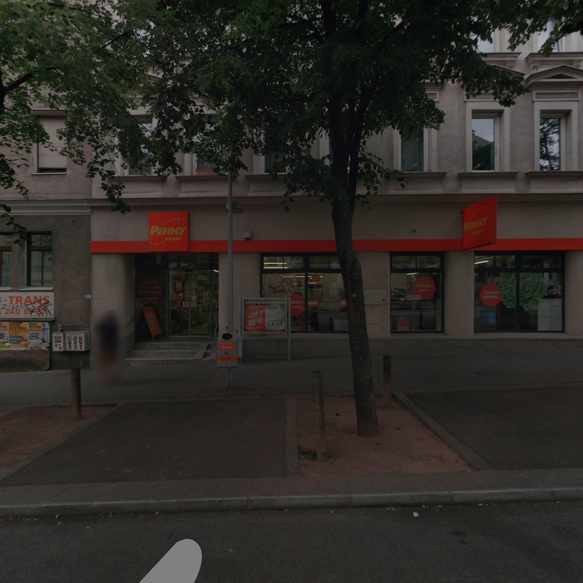Street view near CheckVienna – Apartment Huglgasse, Fünfhaus — © eliasgander (CC BY-SA · Mapillary)