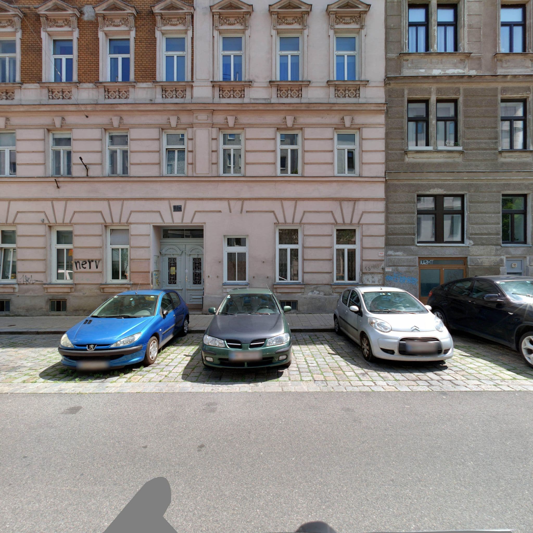 Street view near BaKul Guesthouse, Margareten — © eliasgander (CC BY-SA · Mapillary)