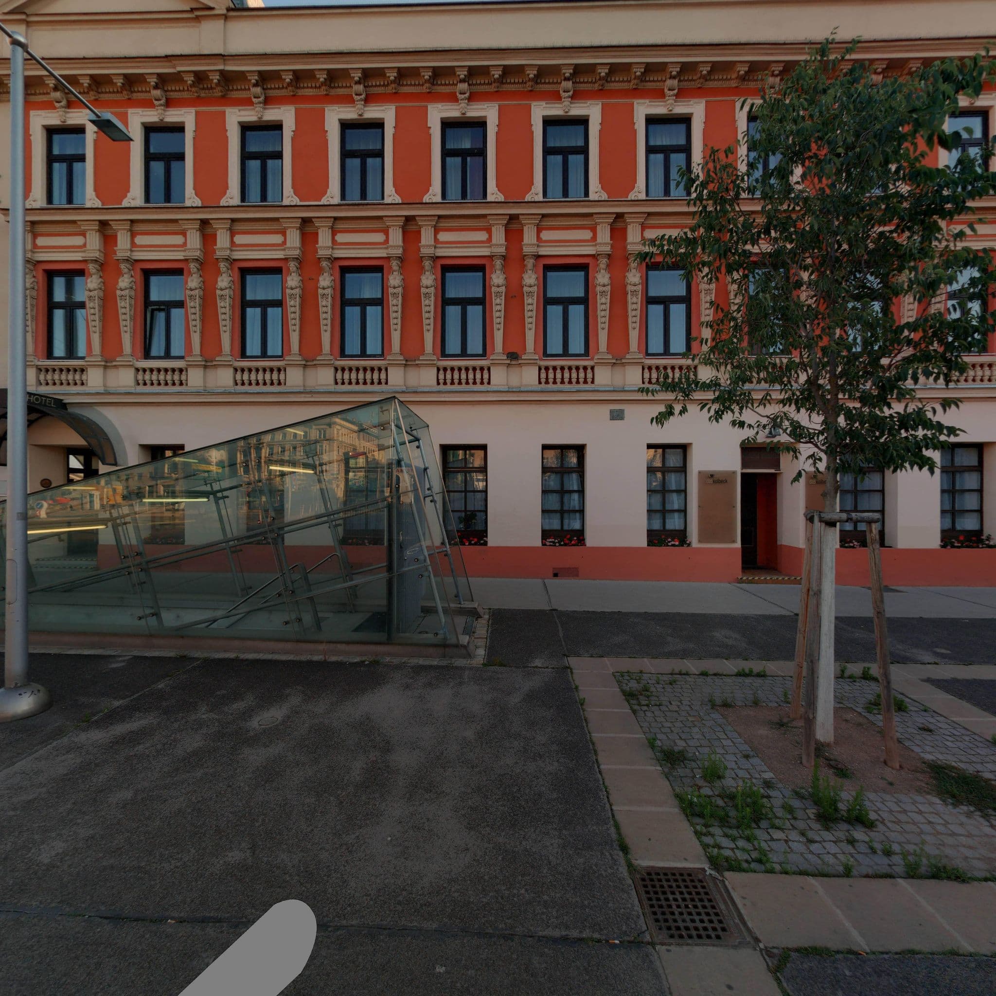 Street view near Dumaco Consulting GmbH, Margareten — © eliasgander (CC BY-SA · Mapillary)