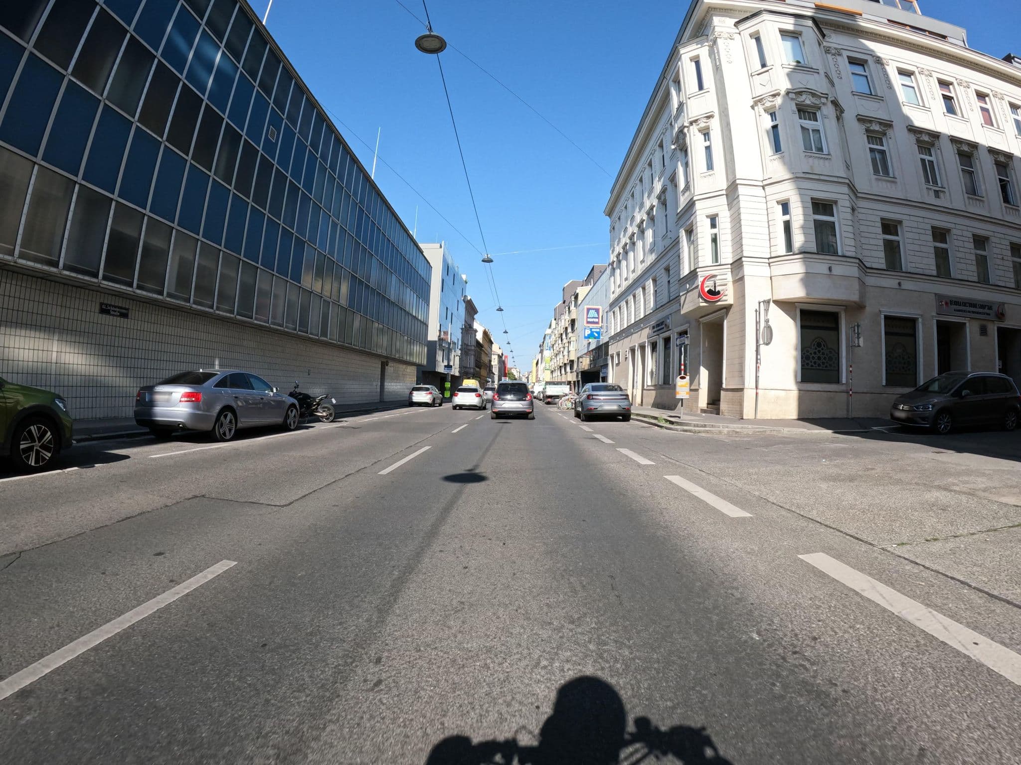 Street view near Design Apartment Schönbrunn, Margareten — © erias (CC BY-SA · Mapillary)