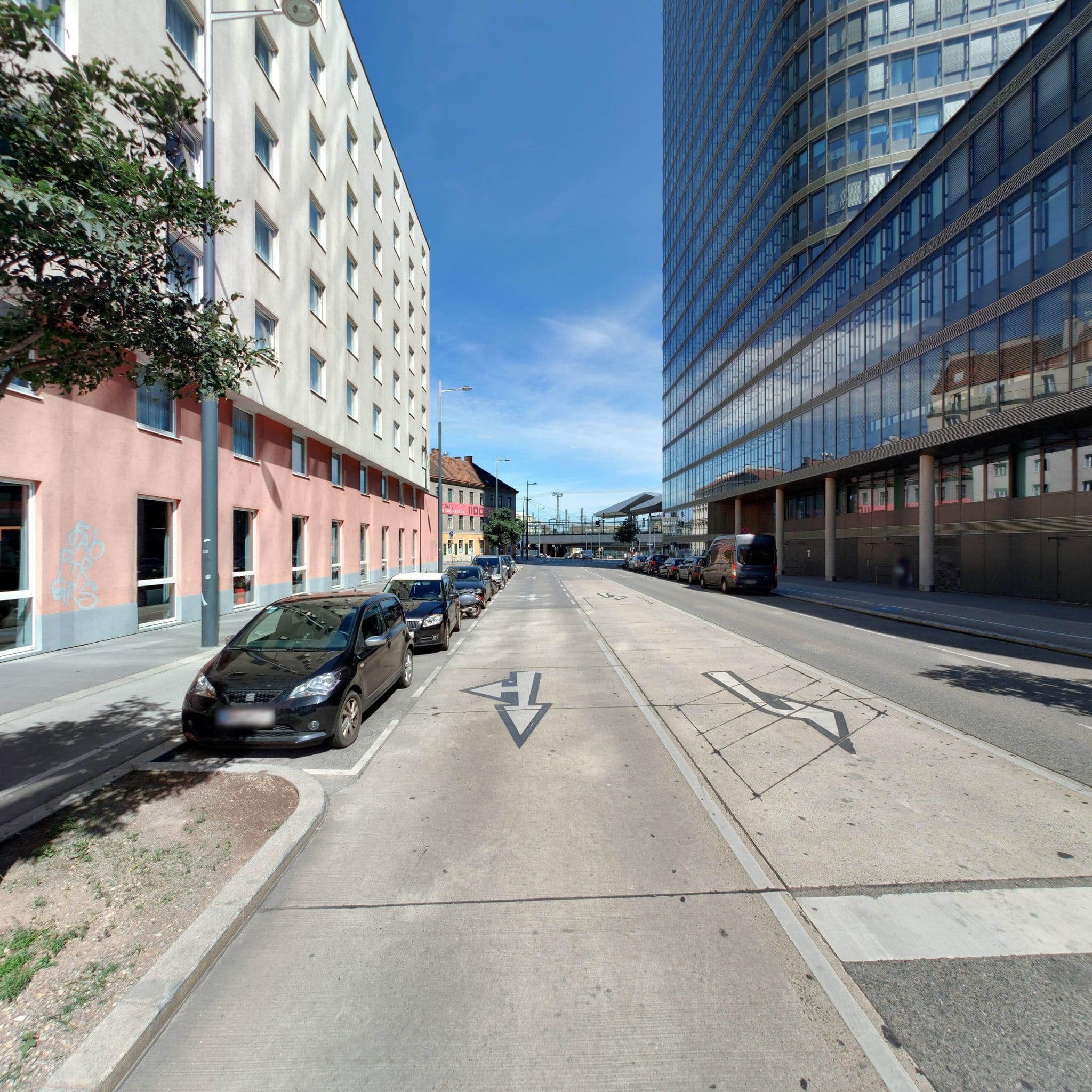 Street view near Azimut Vienna Delta Hotel, Margareten — © eliasgander (CC BY-SA · Mapillary)