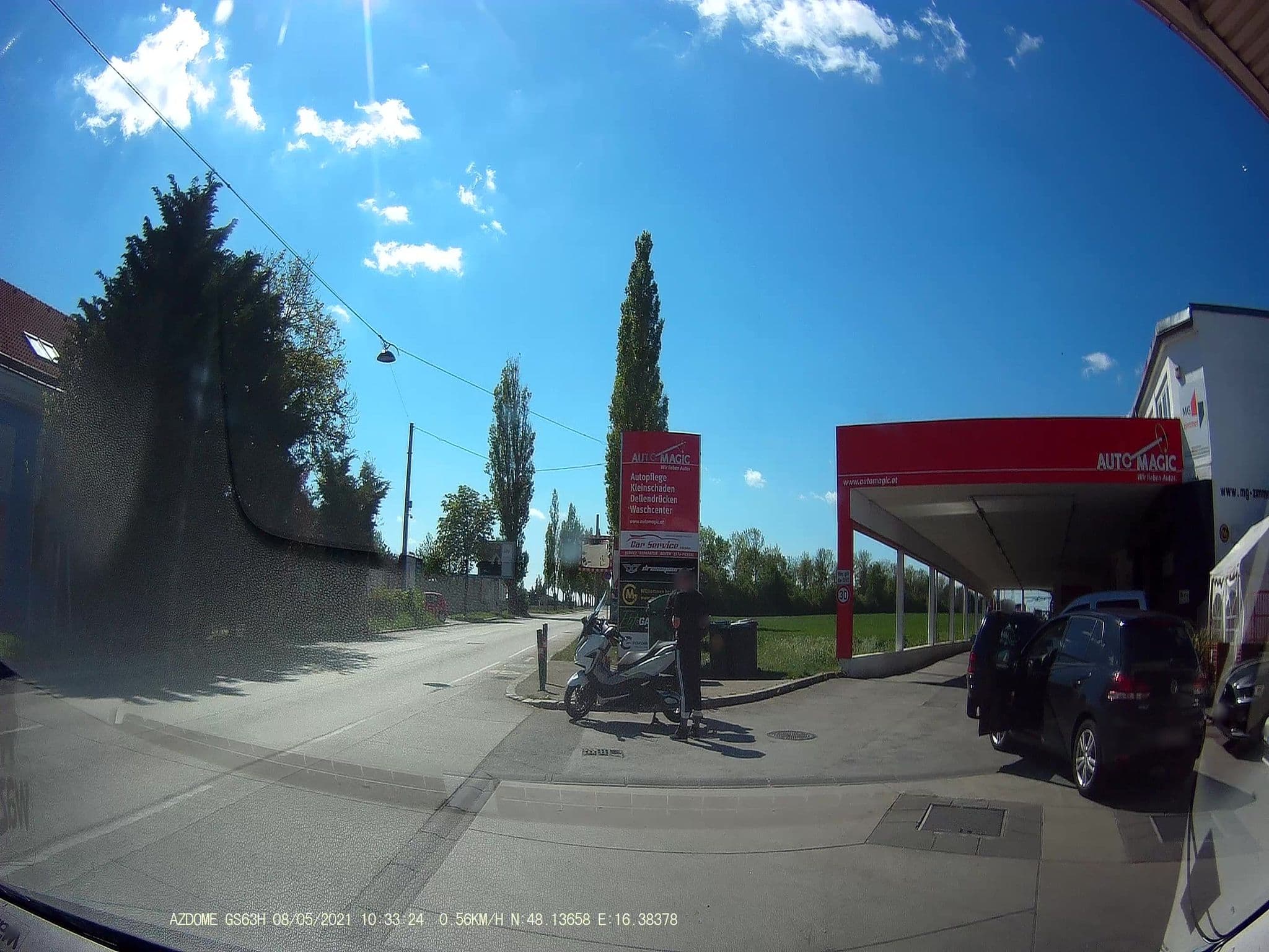 Street view near Puzwidu, Leopoldsdorf — © stefan147 (CC BY-SA · Mapillary)