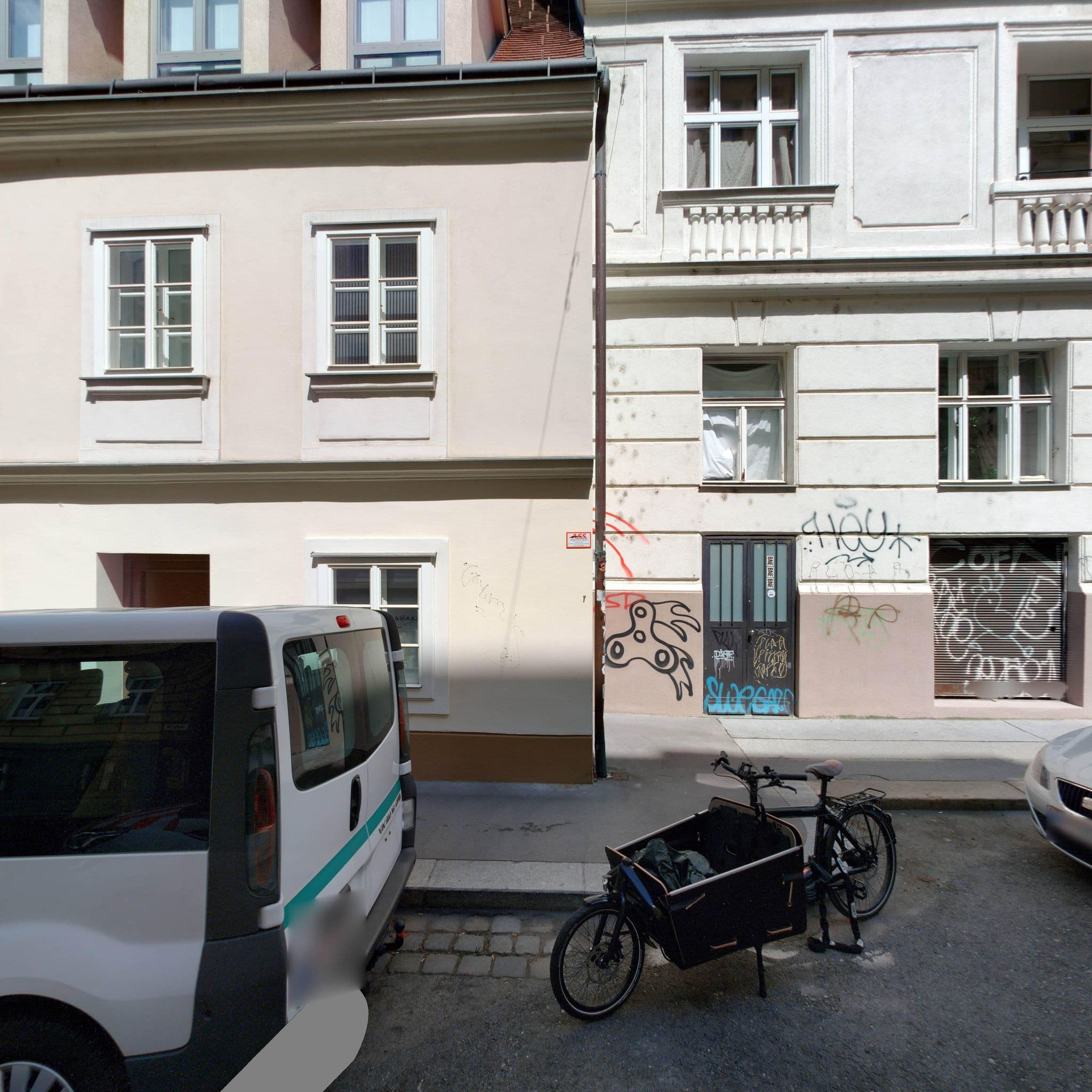 Street view near Hoheschule Apartment Kapriole, Margareten — © eliasgander (CC BY-SA · Mapillary)