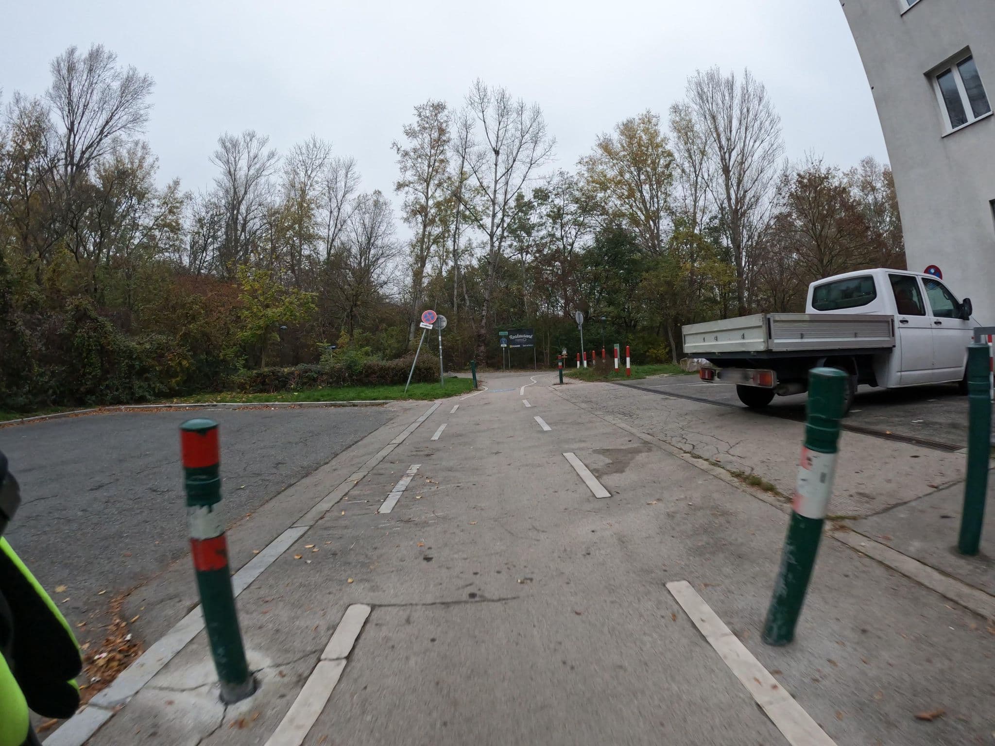 Street view near 24hours-Apartment Hotel, Meidling — © erias (CC BY-SA · Mapillary)