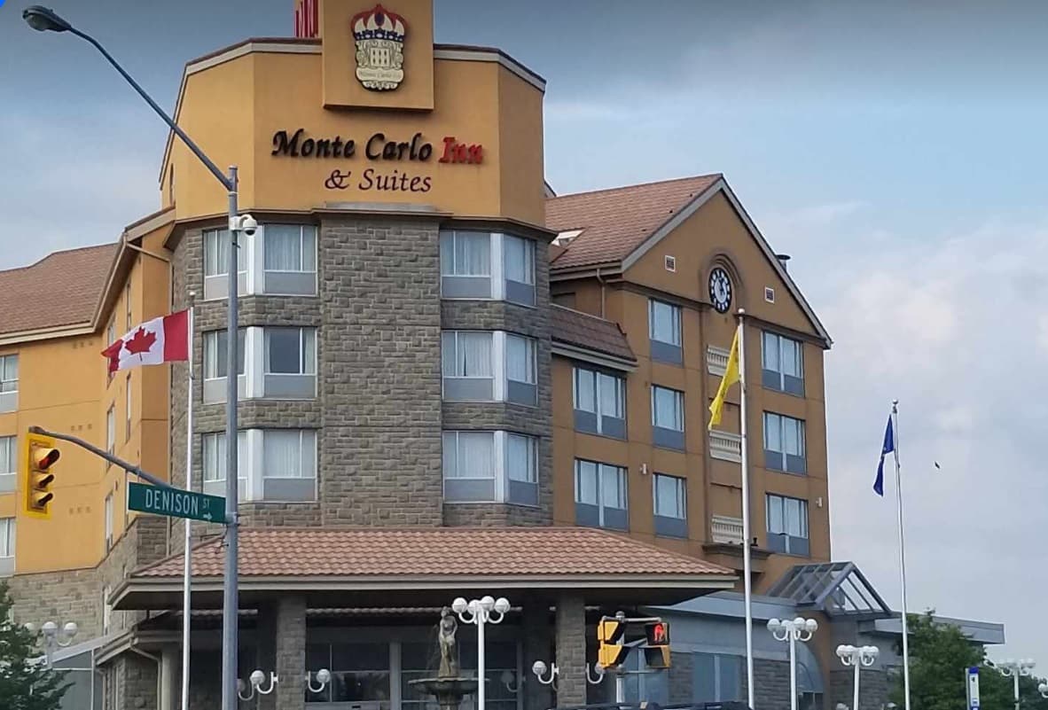 Monte Carlo Inn - Downtown Markham (via Wikimedia Commons, CC BY-SA 3.0)