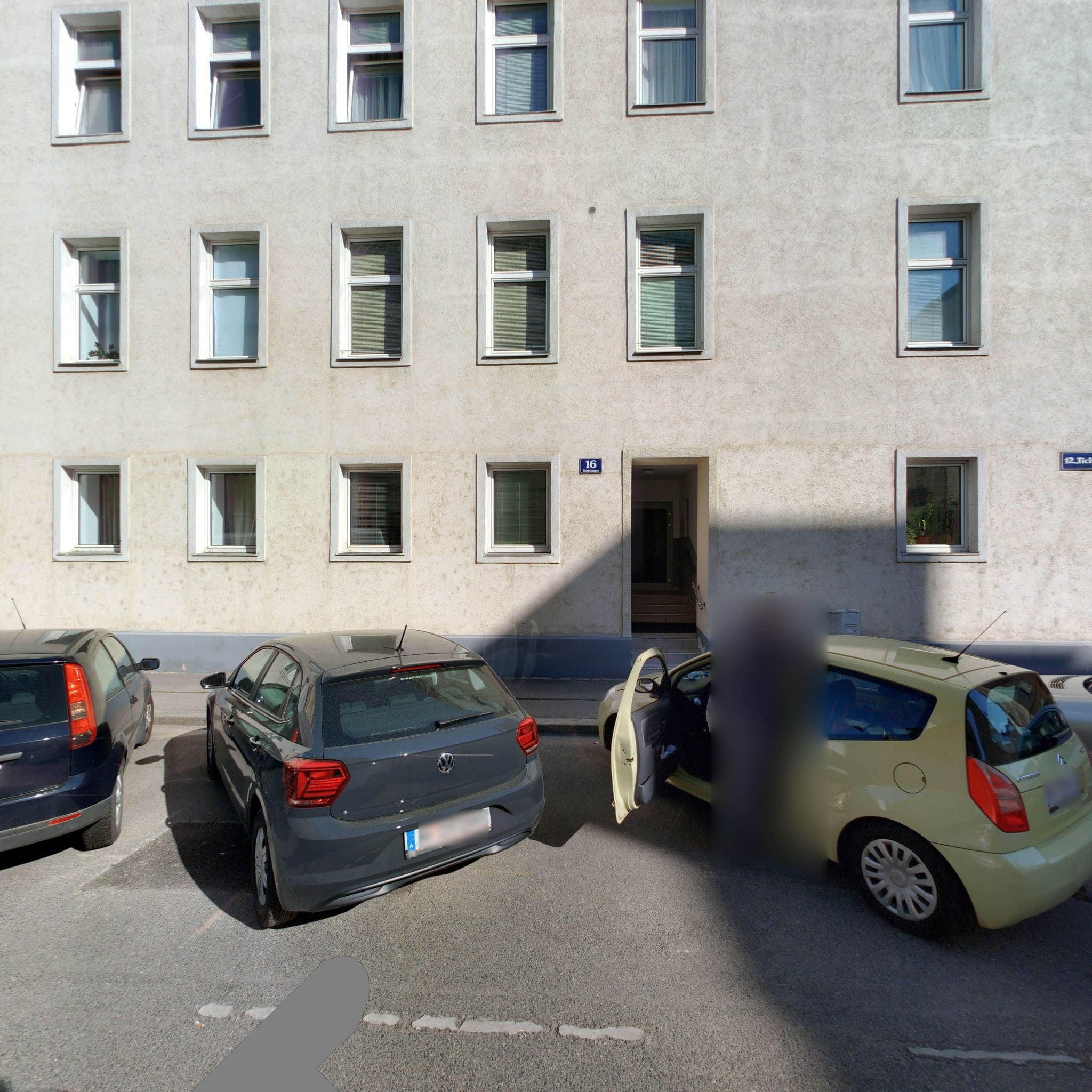 Street view near AirBnB - Tichtelgasse, Margareten — © eliasgander (CC BY-SA · Mapillary)
