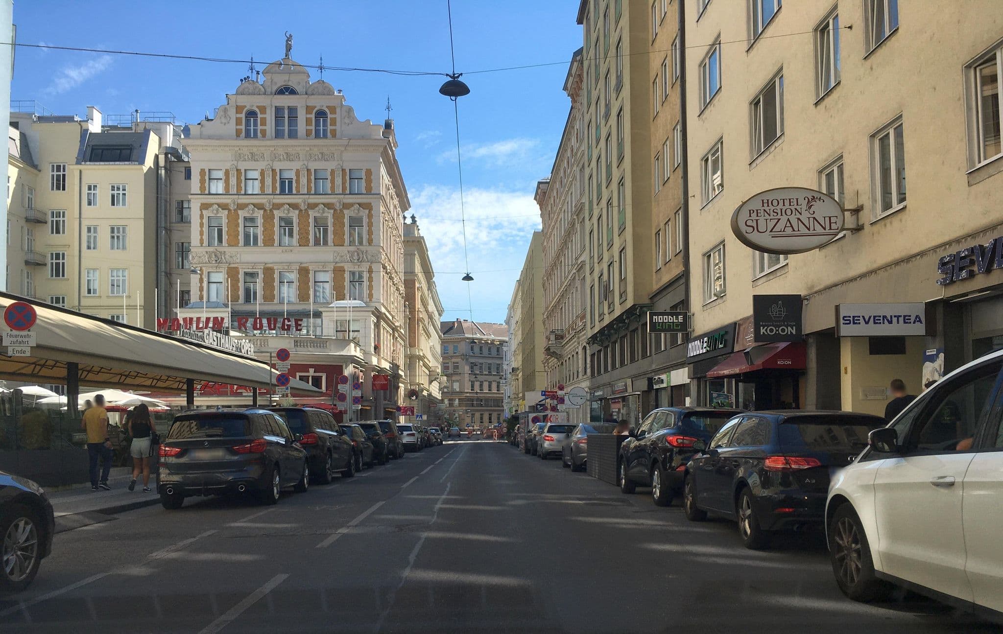 Street view near Pension Suzanne, Vienna — © istefanos (CC BY-SA · Mapillary)