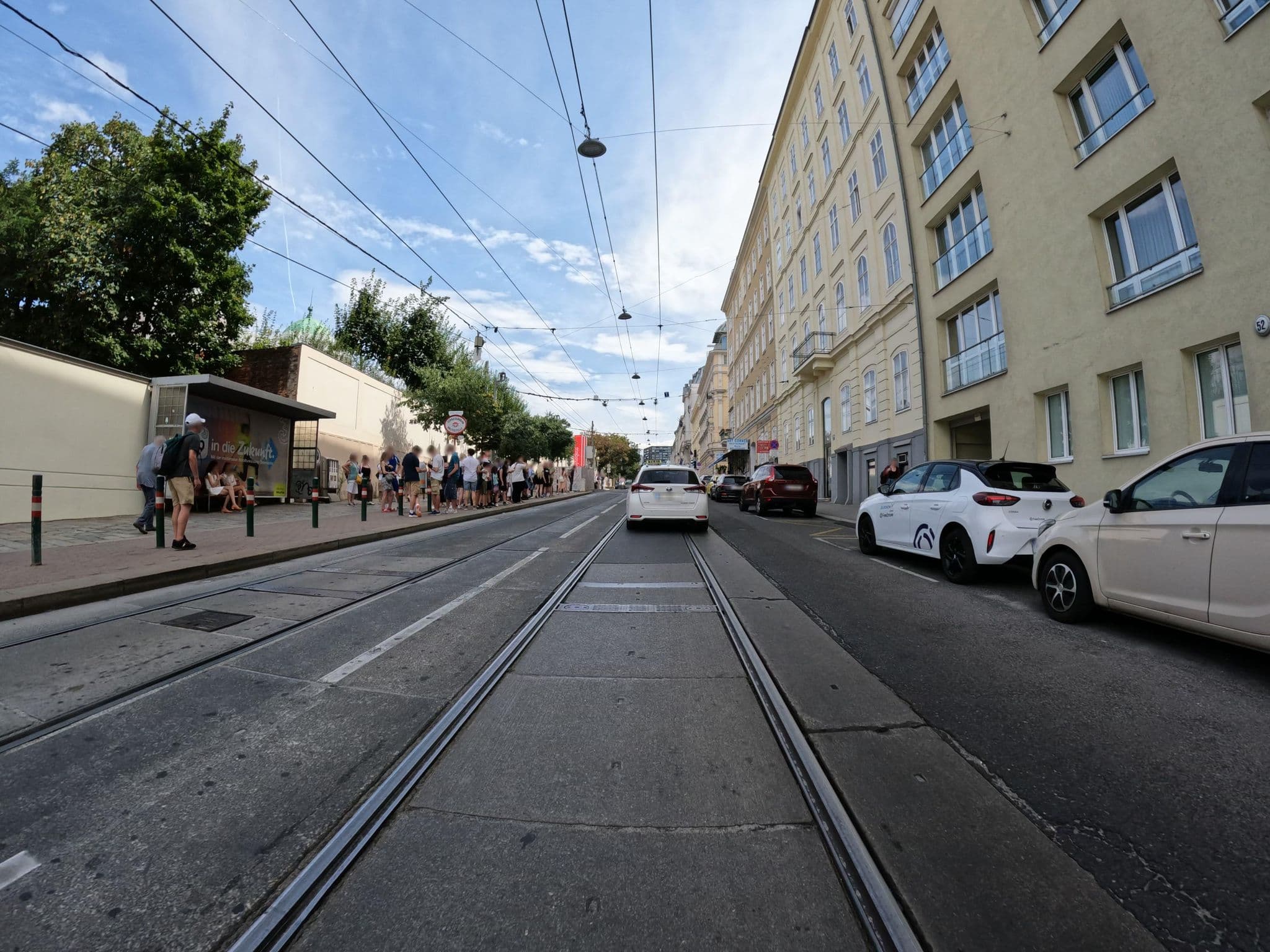 Street view near Altstadt Hotelbetriebs GmbH, Landstraße — © erias (CC BY-SA · Mapillary)