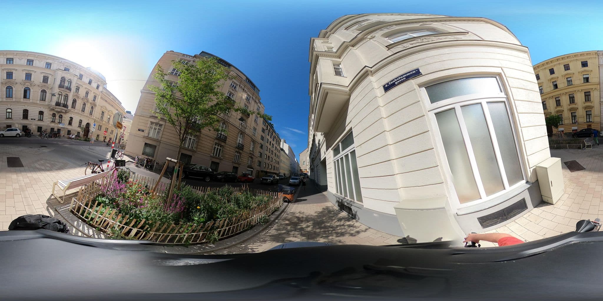 Street view near AparttmentsApart Vienna, Landstraße — © di0v0n (CC BY-SA · Mapillary)