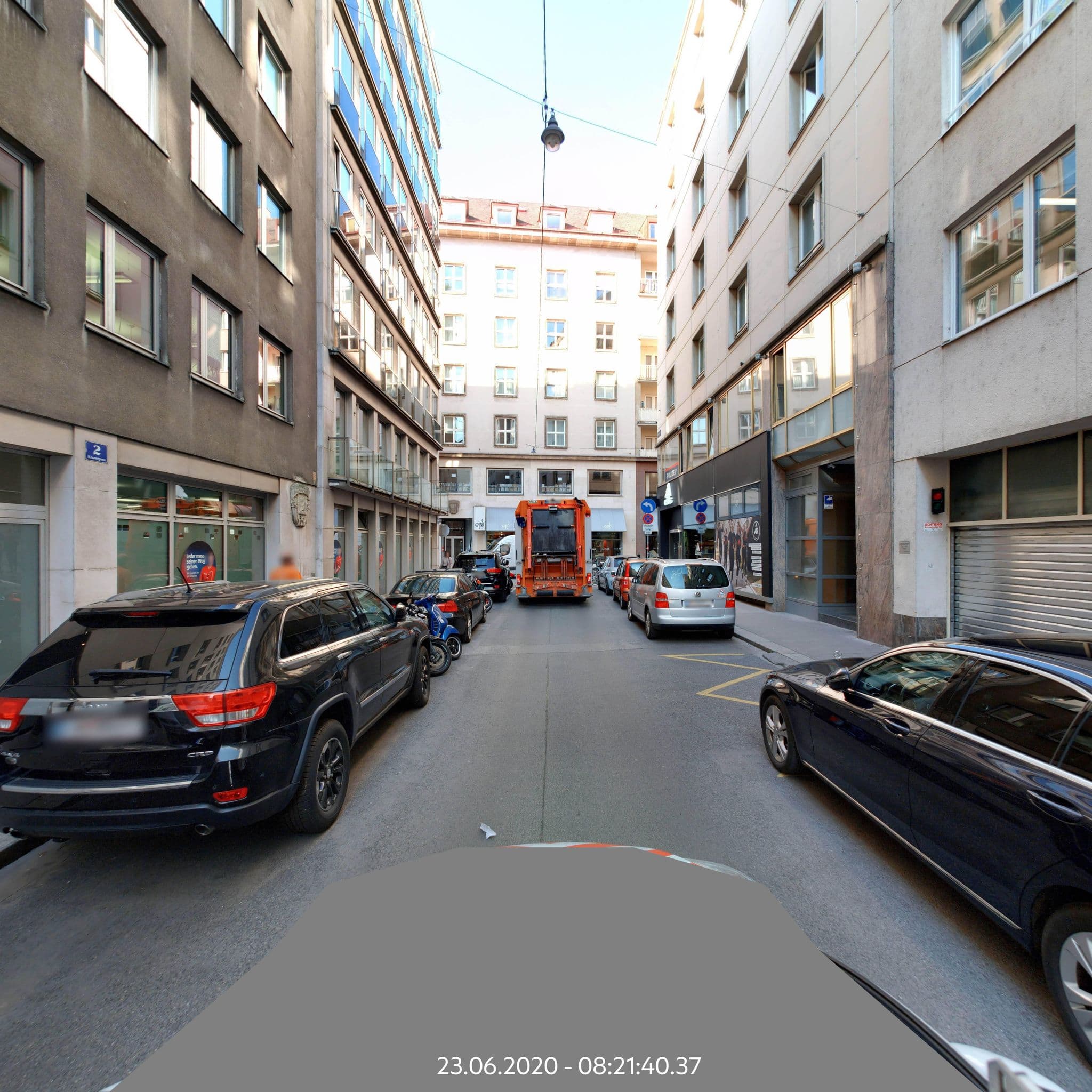Street view near Спа и басик, Vienna — © eliasgander (CC BY-SA · Mapillary)