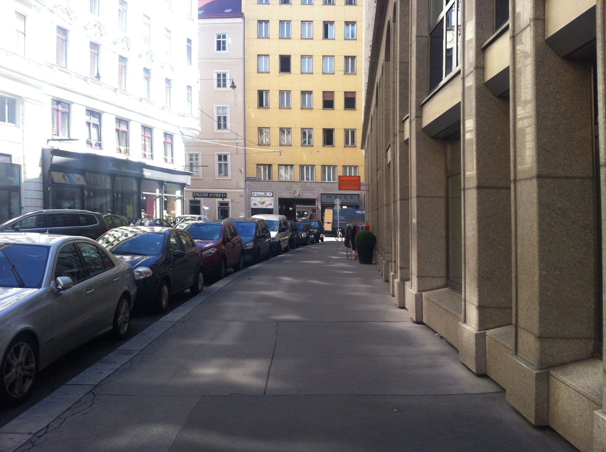 Street view near Wildpretmarkt Hotel- betriebsgesellschaft m.b.H., Innere Stadt — © rufus1295 (CC BY-SA · Mapillary)