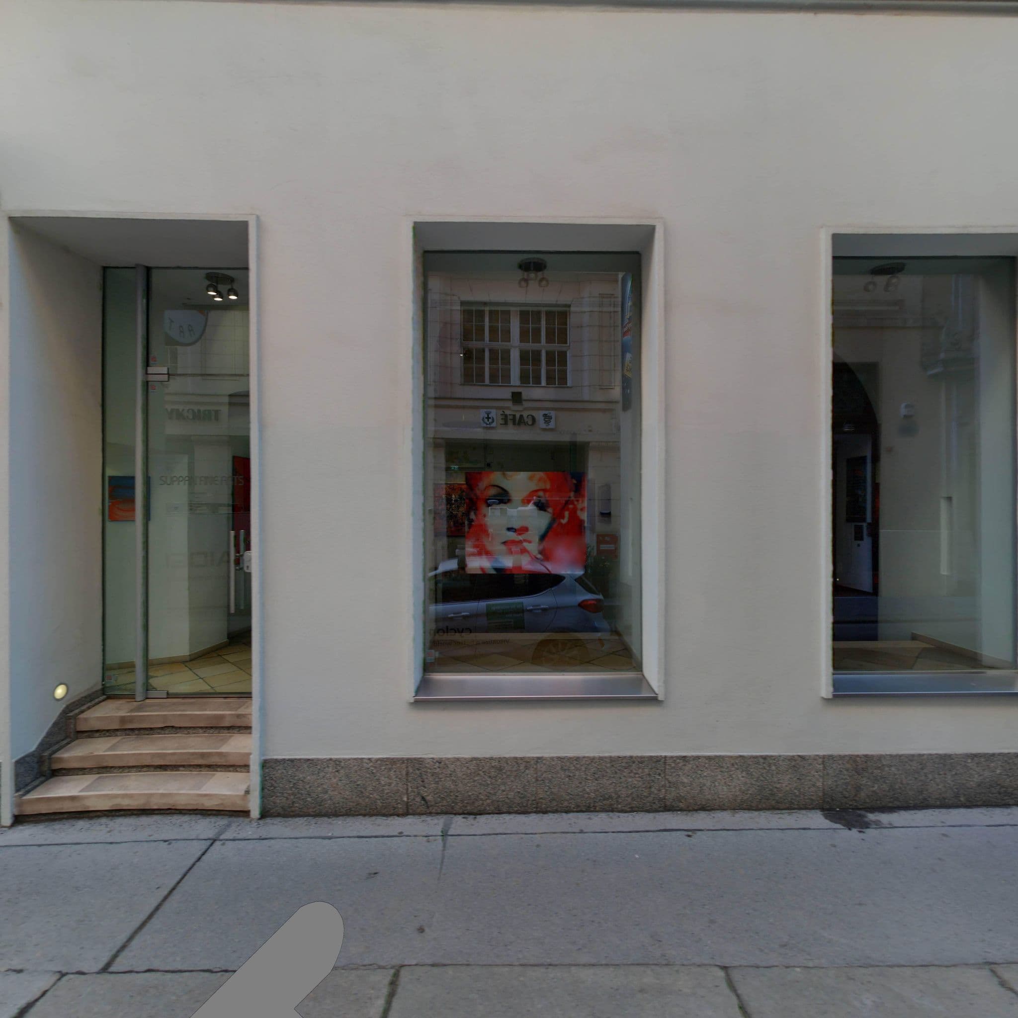 Street view near Pertschy Pensionen, Innere Stadt — © eliasgander (CC BY-SA · Mapillary)