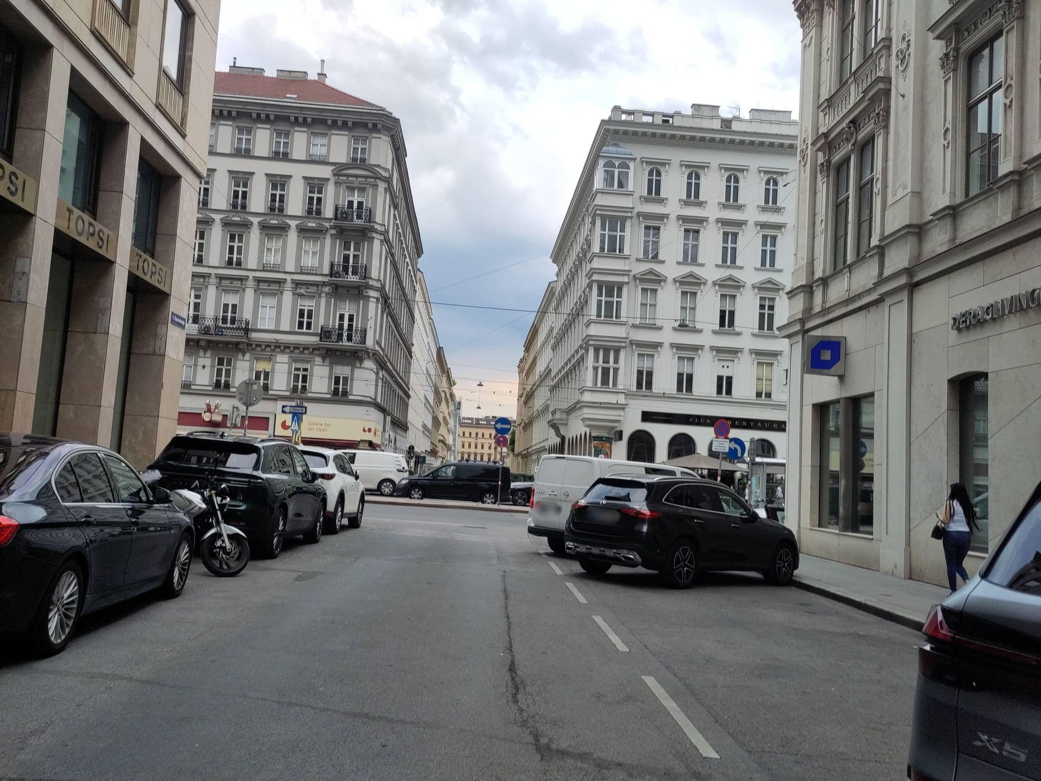Street view near Derag Livinghotel City Apartments, Vienna — © consens_verkehrsplanung (CC BY-SA · Mapillary)