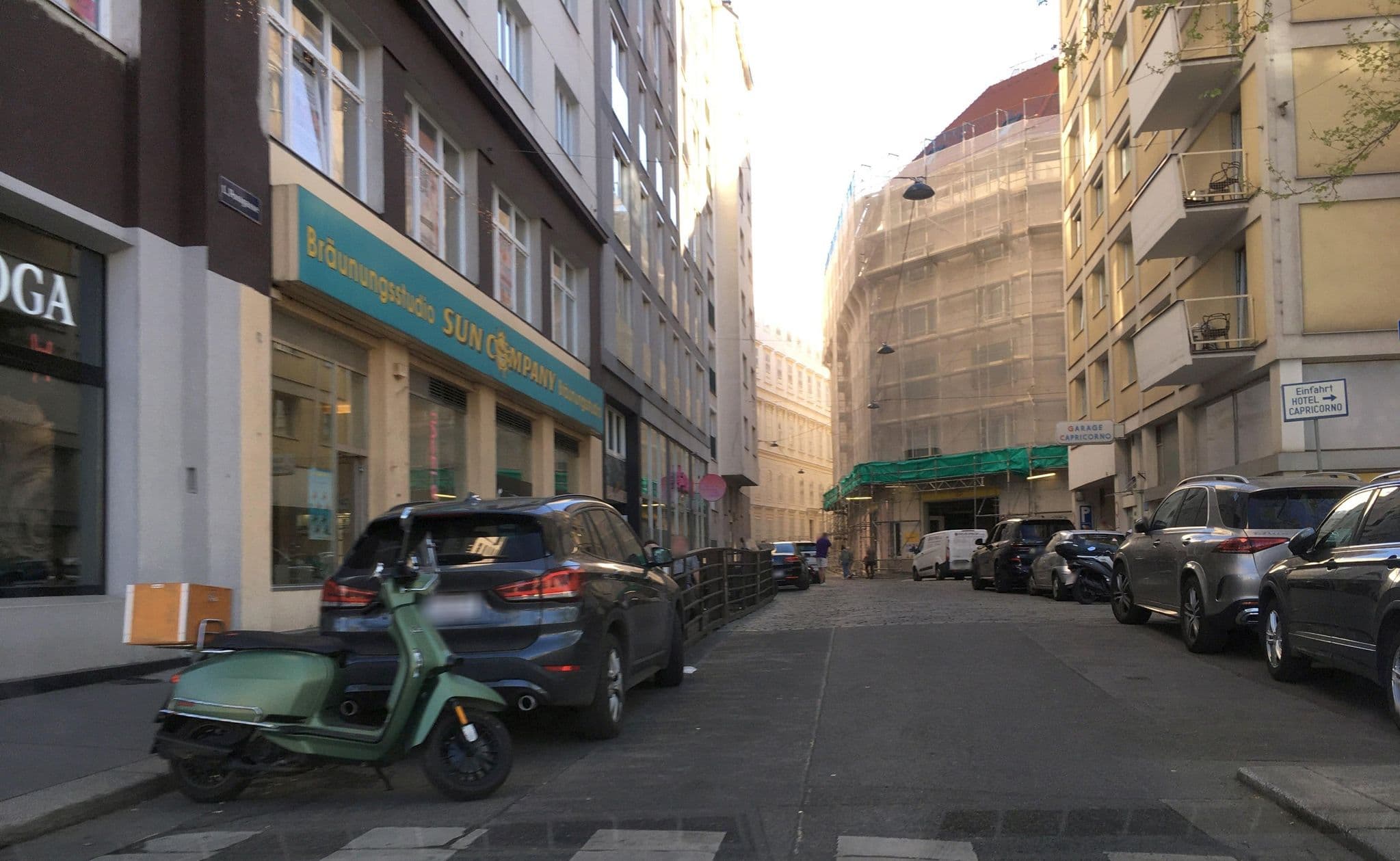 Street view near Apartment Domino, Vienna — © istefanos (CC BY-SA · Mapillary)