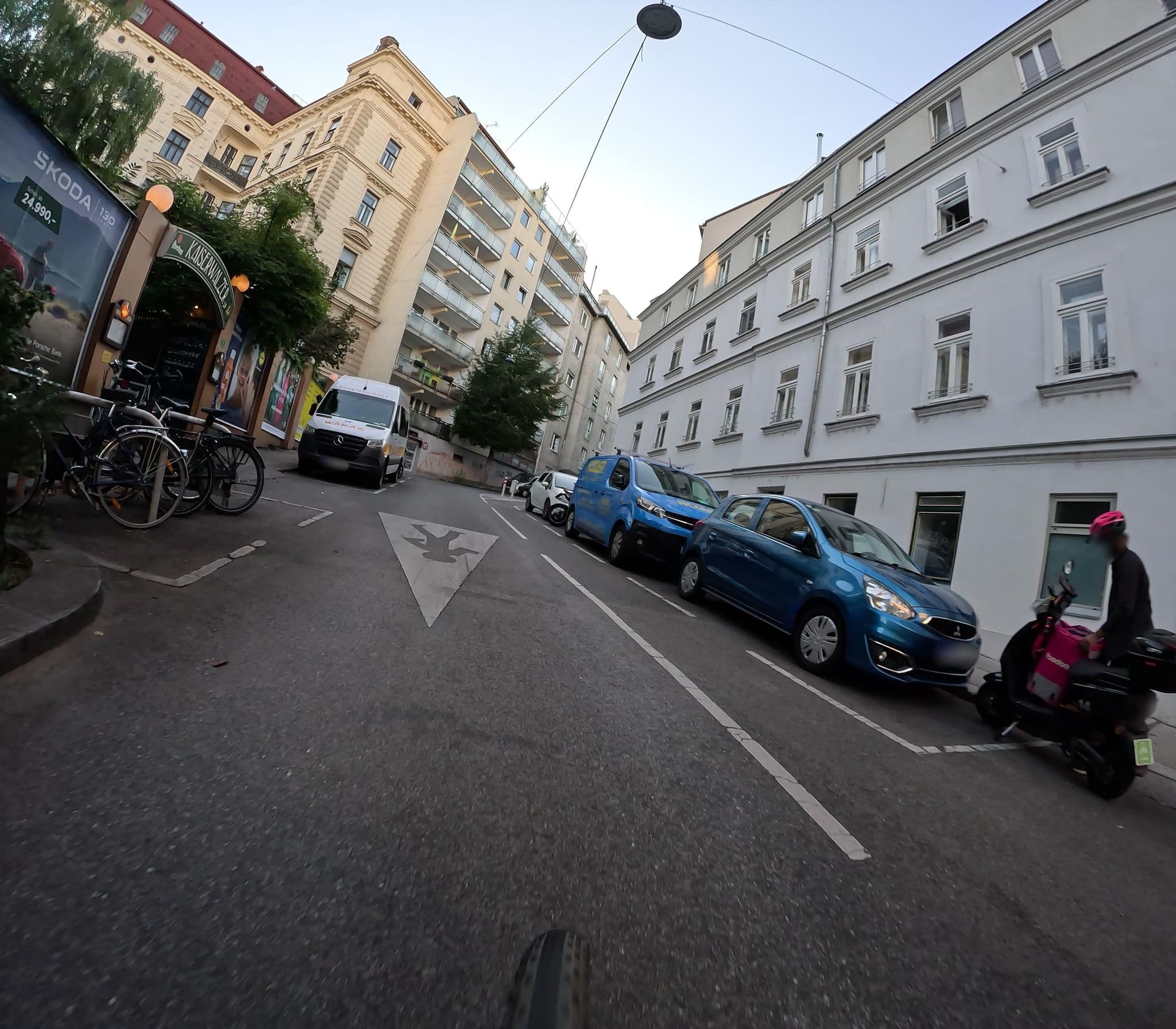 Street view near Kaiserwalzer - Das Wirtshaus, Mariahilf — © erias (CC BY-SA · Mapillary)
