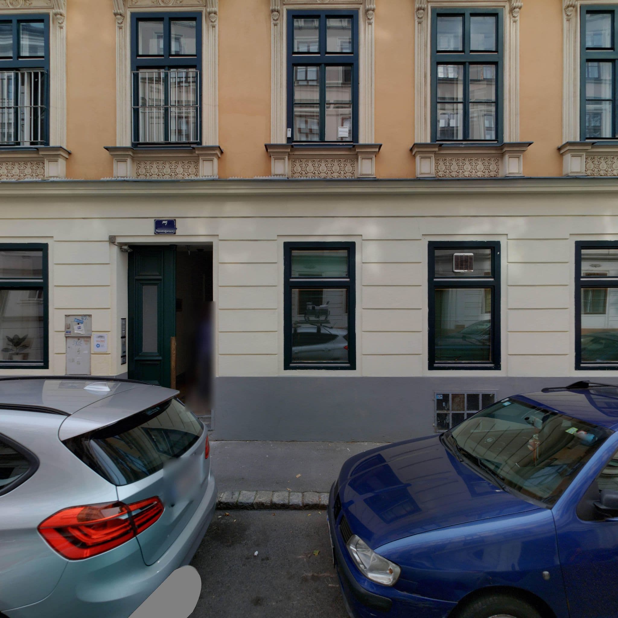 Street view near Biricz & Bäcker, Mariahilf — © eliasgander (CC BY-SA · Mapillary)