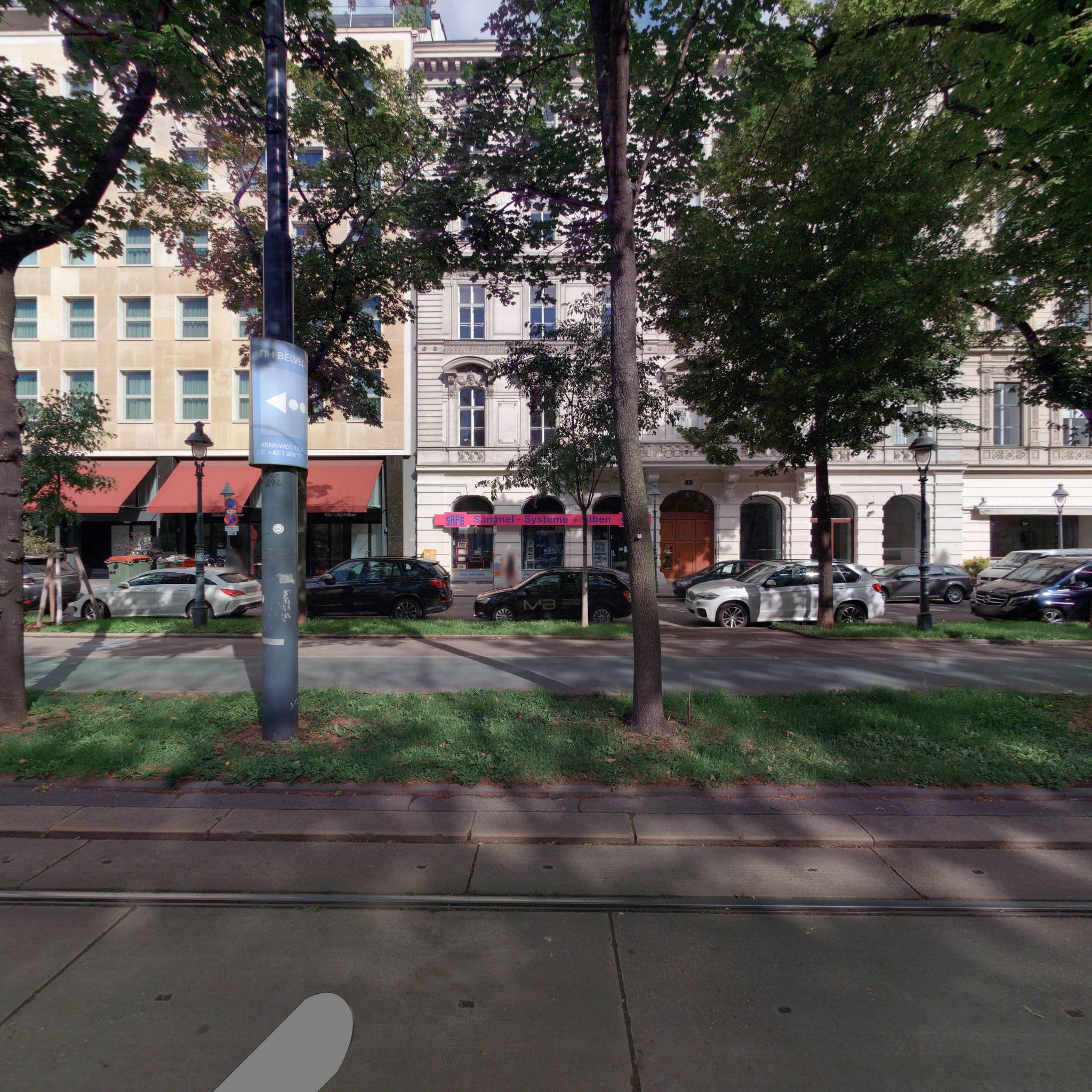 Street view near Room 421, Vienna — © eliasgander (CC BY-SA · Mapillary)